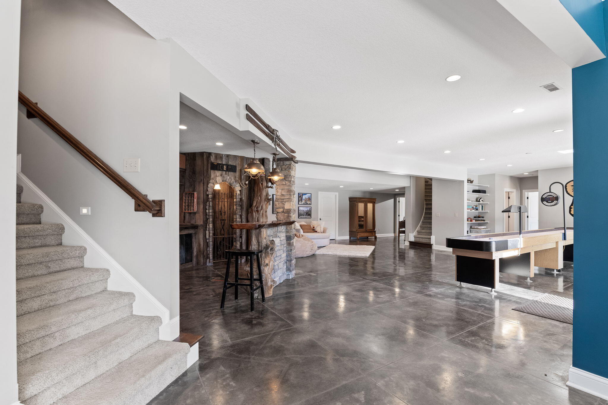 Columbia, Missouri 65201, United States, 6 Bedrooms Bedrooms, ,5 BathroomsBathrooms,Residential,Active,65697