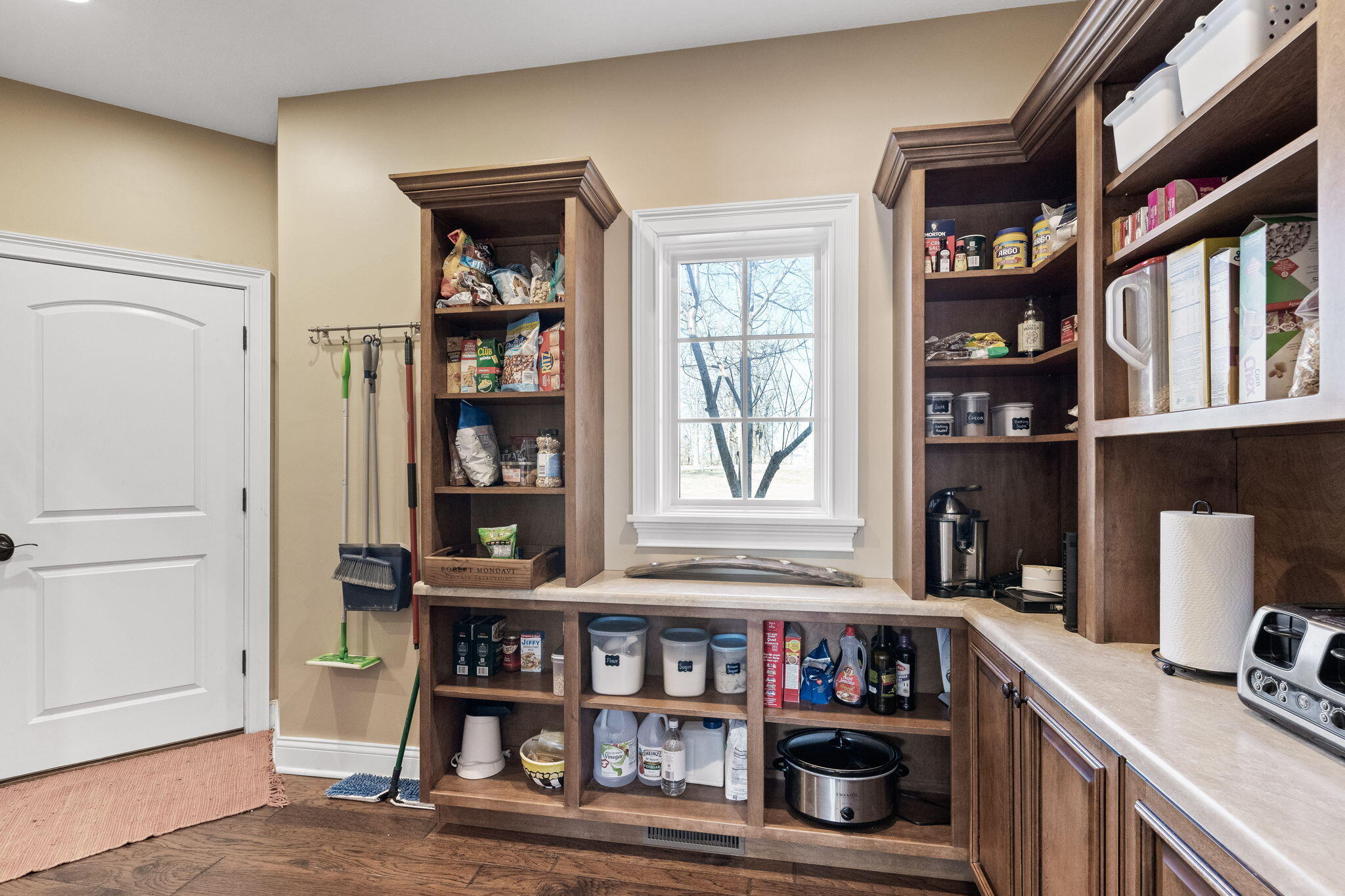 Columbia, Missouri 65201, United States, 6 Bedrooms Bedrooms, ,5 BathroomsBathrooms,Residential,Active,65697