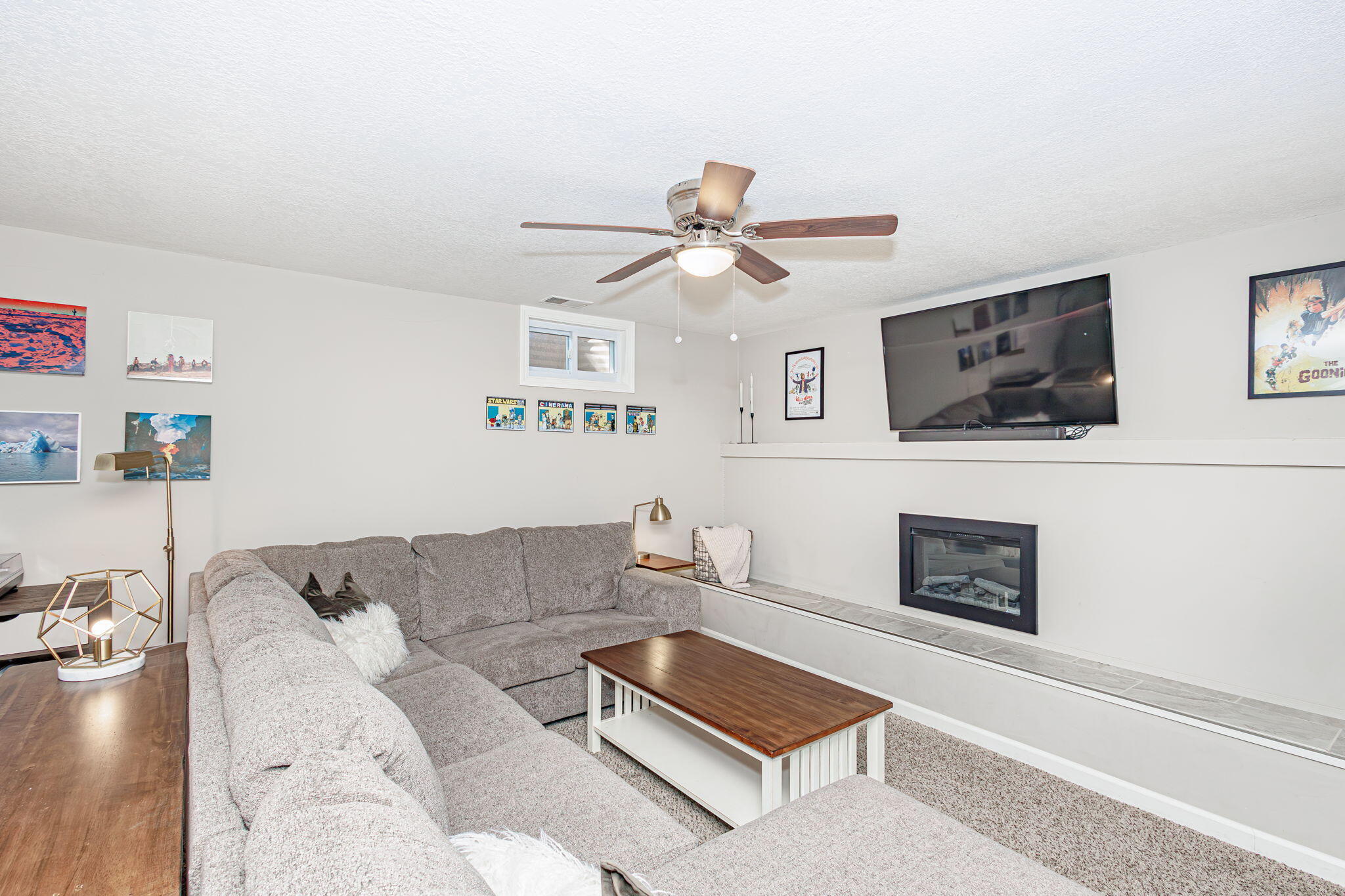 Columbia, Missouri 65203, United States, 4 Bedrooms Bedrooms, ,3 BathroomsBathrooms,Residential,Pending,50752