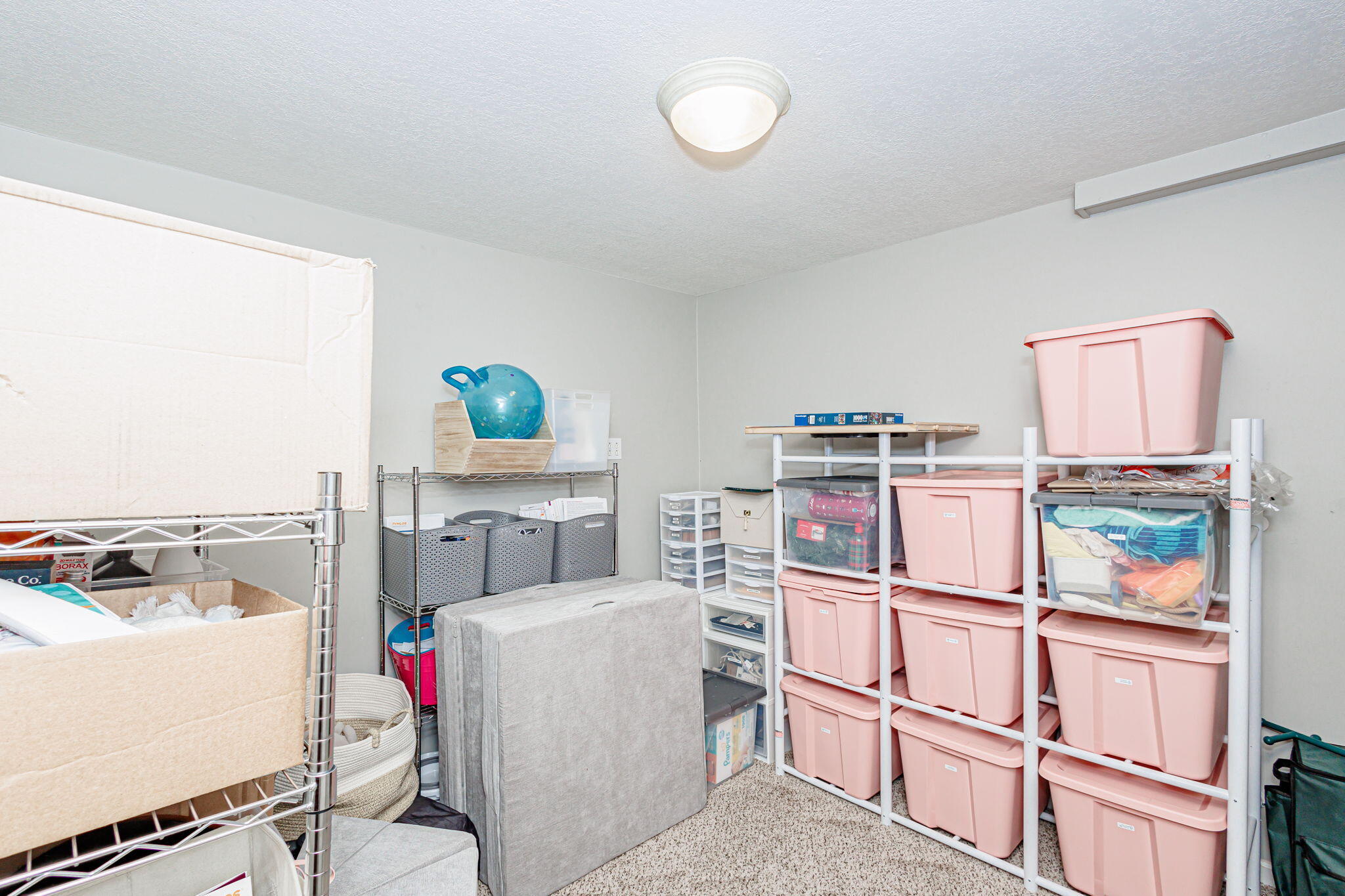 Columbia, Missouri 65203, United States, 4 Bedrooms Bedrooms, ,3 BathroomsBathrooms,Residential,Pending,50752