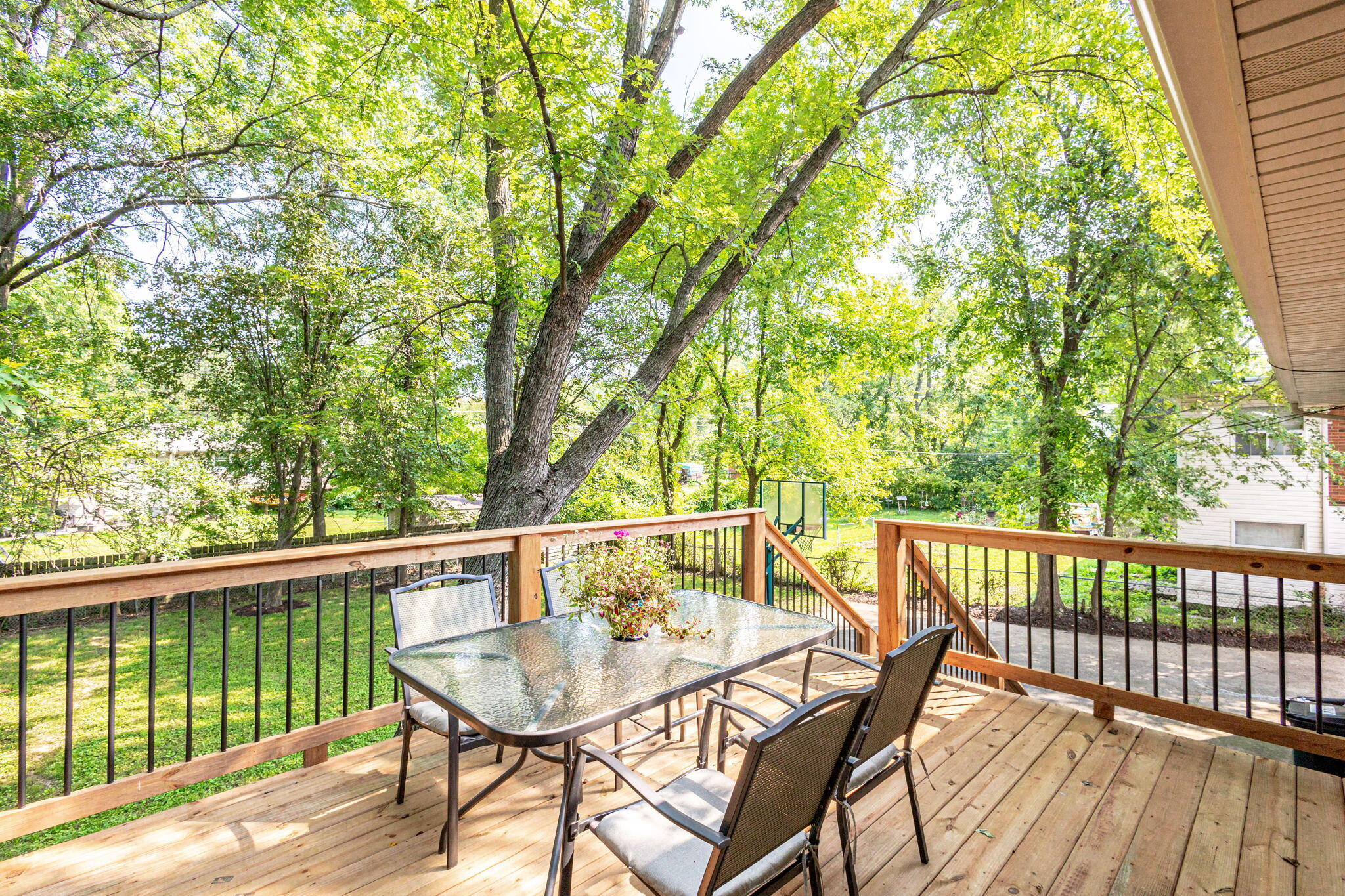 Columbia, Missouri 65203, United States, 4 Bedrooms Bedrooms, ,3 BathroomsBathrooms,Residential,Pending,50752