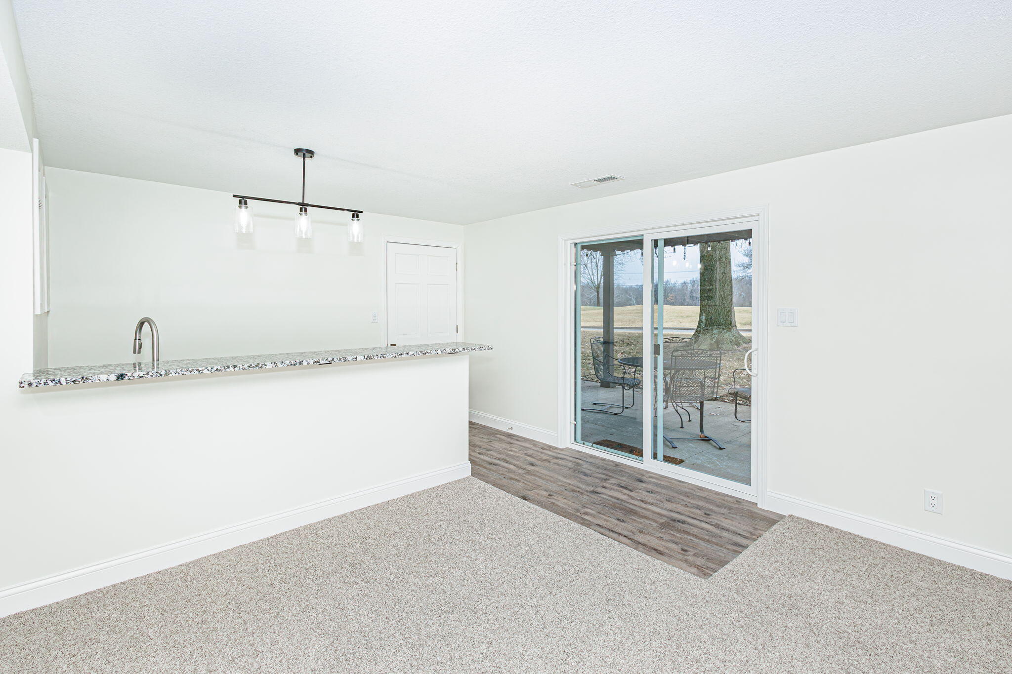 Columbia, Missouri 65203, United States, 3 Bedrooms Bedrooms, ,3 BathroomsBathrooms,Residential,Active,7083