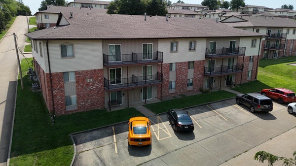 817 SOUTHWEST BLVD APT E, JEFFERSON CITY, MO 65109 - Image ba8554ed4a9df1e80c22cdebbf65a21a/3754836014