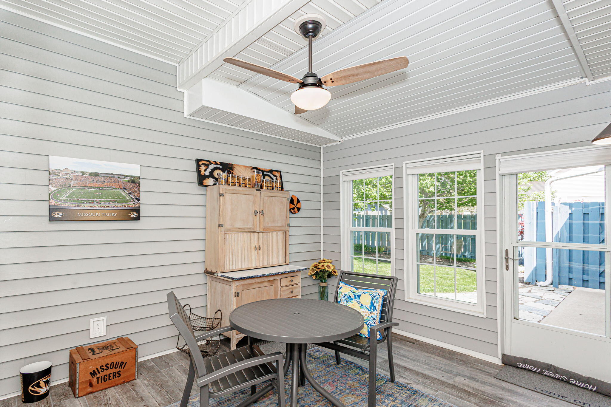 Columbia, Missouri 65203, United States, 3 Bedrooms Bedrooms, ,2 BathroomsBathrooms,Residential,Pending,59481