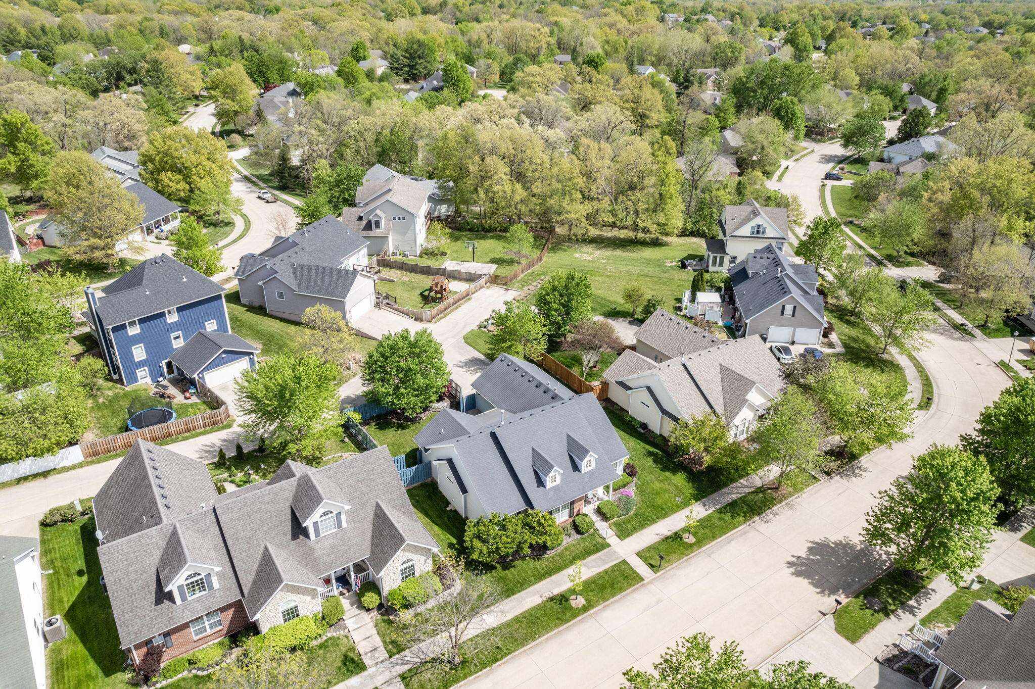 Columbia, Missouri 65203, United States, 3 Bedrooms Bedrooms, ,2 BathroomsBathrooms,Residential,Pending,59481