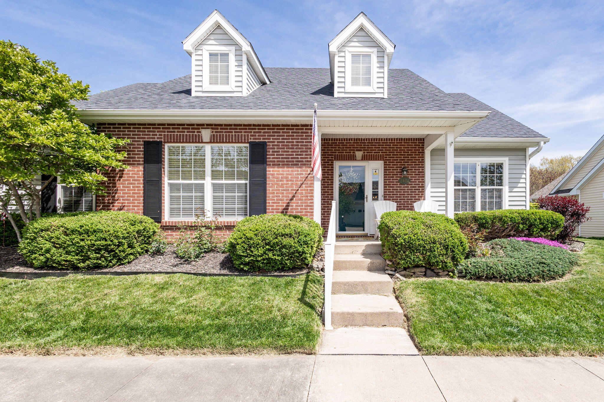 Columbia, Missouri 65203, United States, 3 Bedrooms Bedrooms, ,2 BathroomsBathrooms,Residential,Pending,59481