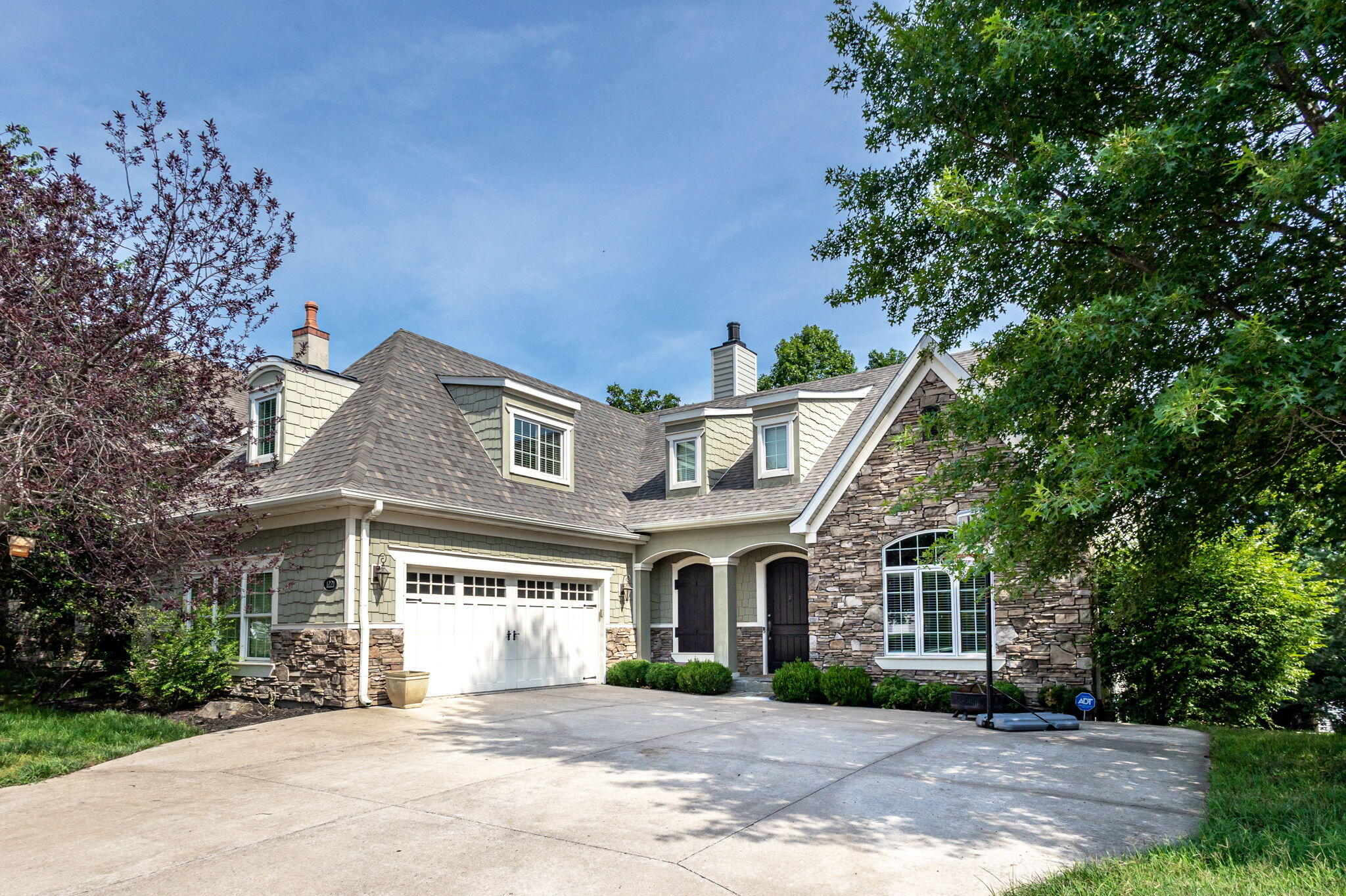 Columbia, Missouri 65203, United States, 5 Bedrooms Bedrooms, ,5 BathroomsBathrooms,Residential,Coming Soon,217734