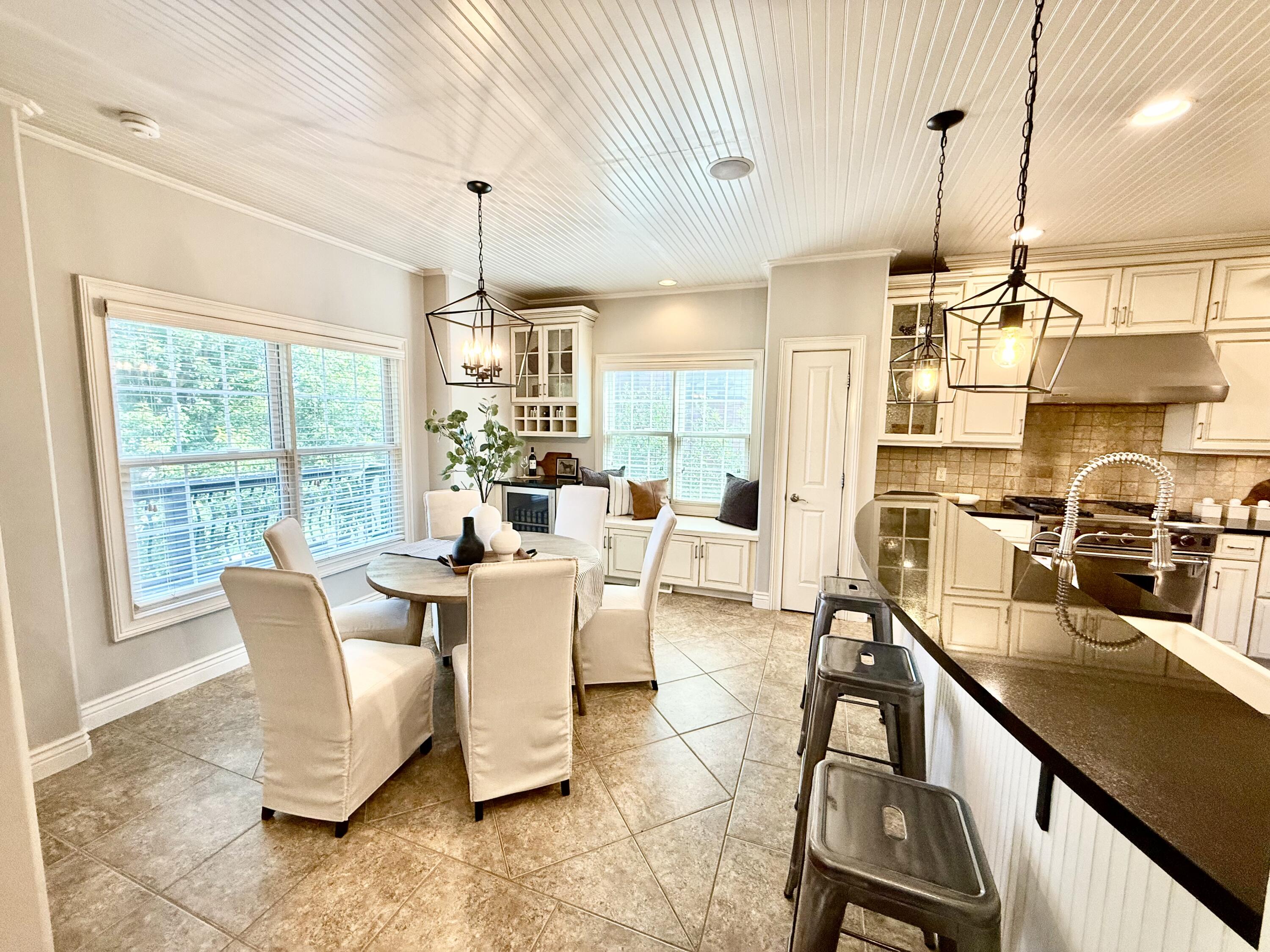 Columbia, Missouri 65203, United States, 5 Bedrooms Bedrooms, ,5 BathroomsBathrooms,Residential,Coming Soon,217734