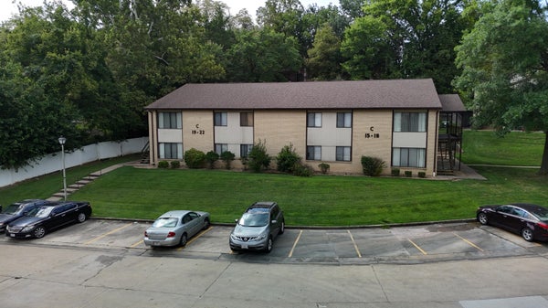 405 CLAYTON DR APT C16, JEFFERSON CITY, MO 65101 - Image cf863a6f249b5bf18cbed4bf5d45c77f/607137738