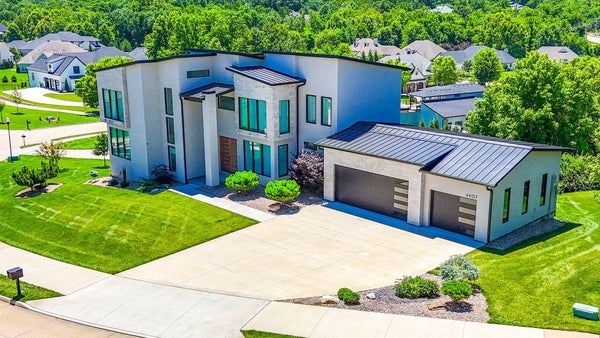 4407 SILVER VALLEY DR, COLUMBIA, MO 65203 - Image d4b3b5fd3e914dabc4a8a612cf829d1e/1816858234