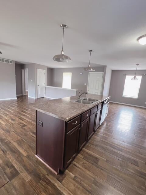 Columbia, Missouri 65202, United States, 3 Bedrooms Bedrooms, ,2 BathroomsBathrooms,Residential,Pending,52493