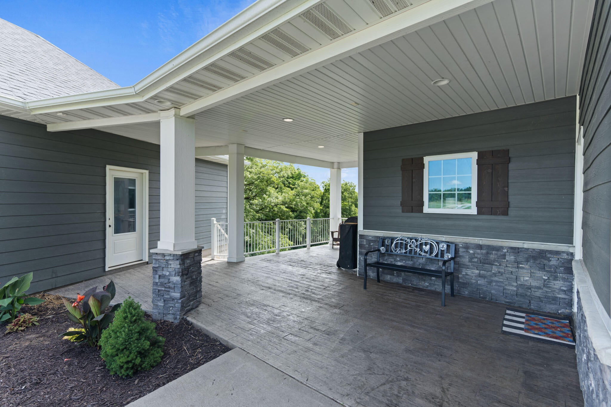 5400 E Giesing Hill Rd, Hartsburg, MO, 65039, USA, 6 Bedrooms Bedrooms, ,5 BathroomsBathrooms,Residential,Active,5400 E Giesing Hill Rd,434371