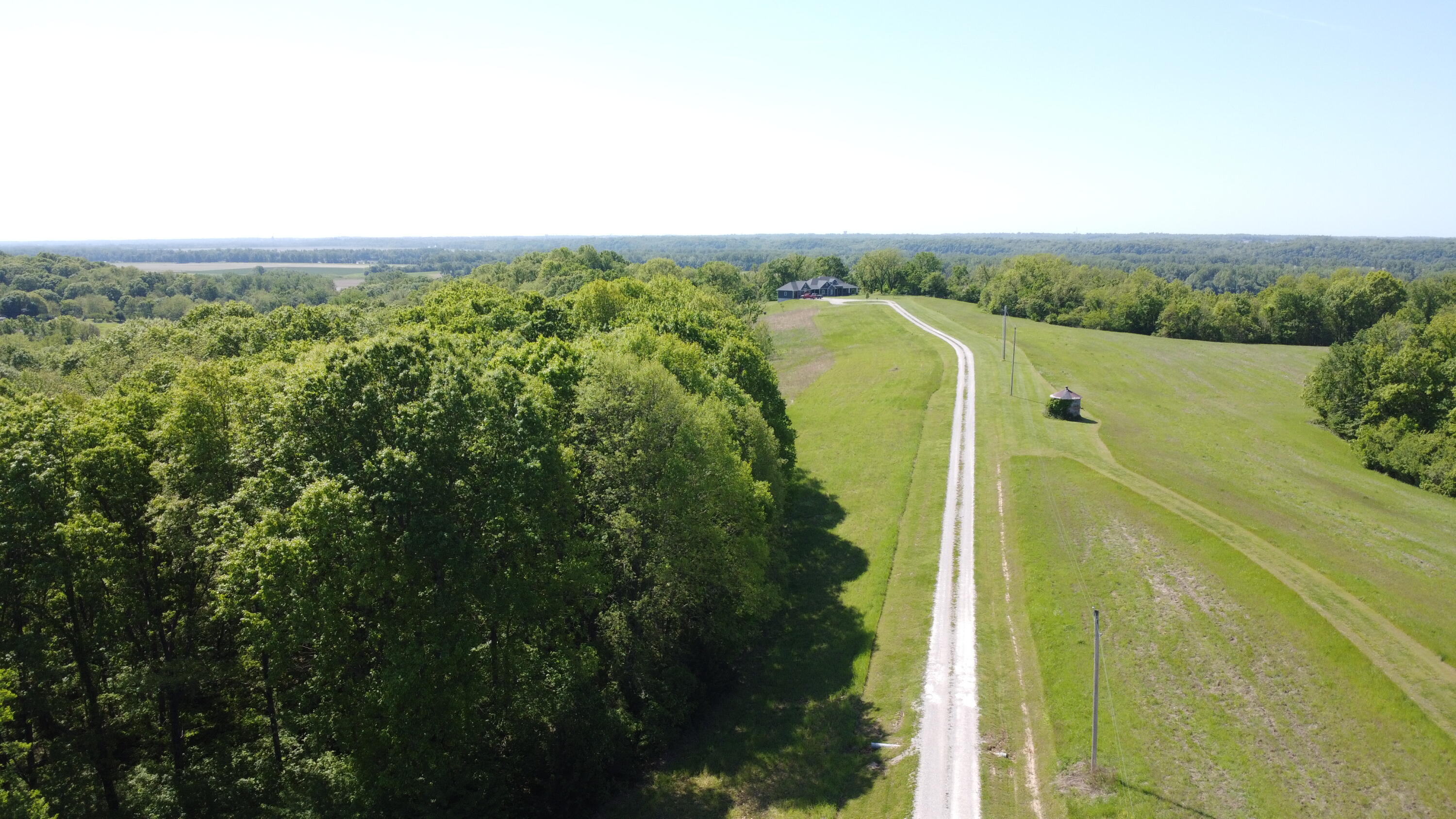 5400 E Giesing Hill Rd, Hartsburg, MO, 65039, USA, 6 Bedrooms Bedrooms, ,5 BathroomsBathrooms,Residential,Active,5400 E Giesing Hill Rd,434371