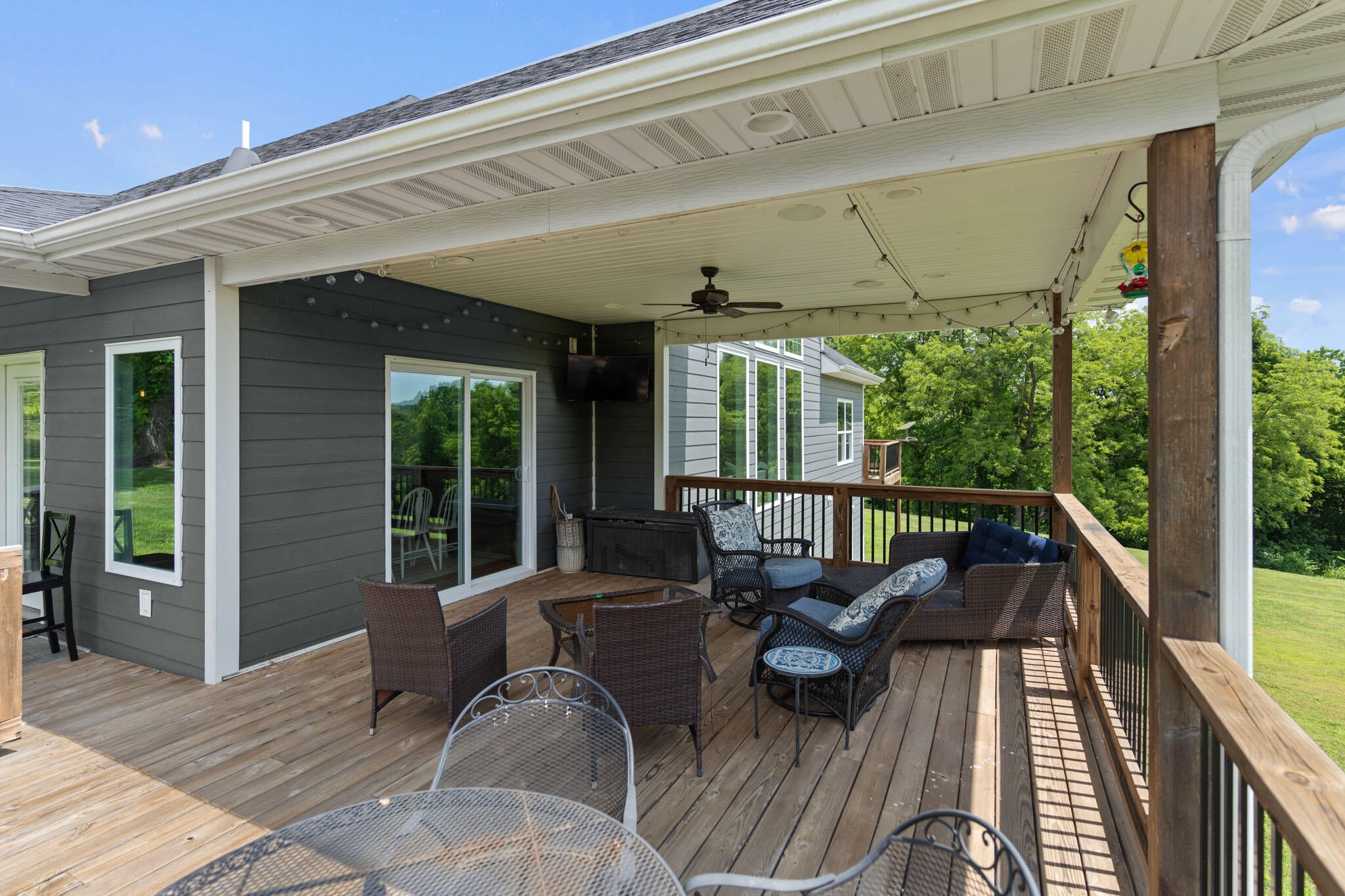 5400 E Giesing Hill Rd, Hartsburg, MO, 65039, USA, 6 Bedrooms Bedrooms, ,5 BathroomsBathrooms,Residential,Active,5400 E Giesing Hill Rd,434371