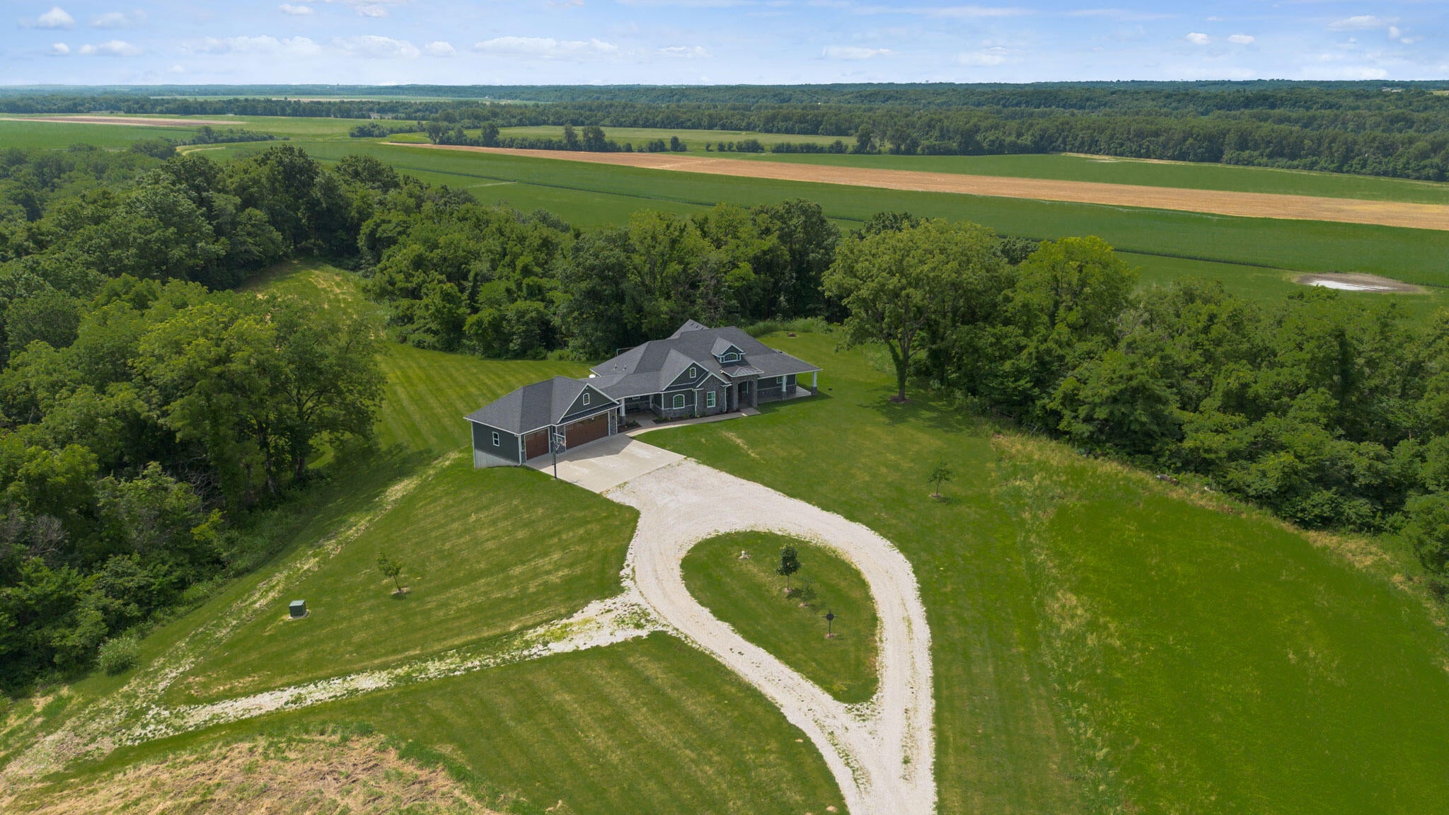 5400 E Giesing Hill Rd, Hartsburg, MO, 65039, USA, 6 Bedrooms Bedrooms, ,5 BathroomsBathrooms,Residential,Active,5400 E Giesing Hill Rd,434371