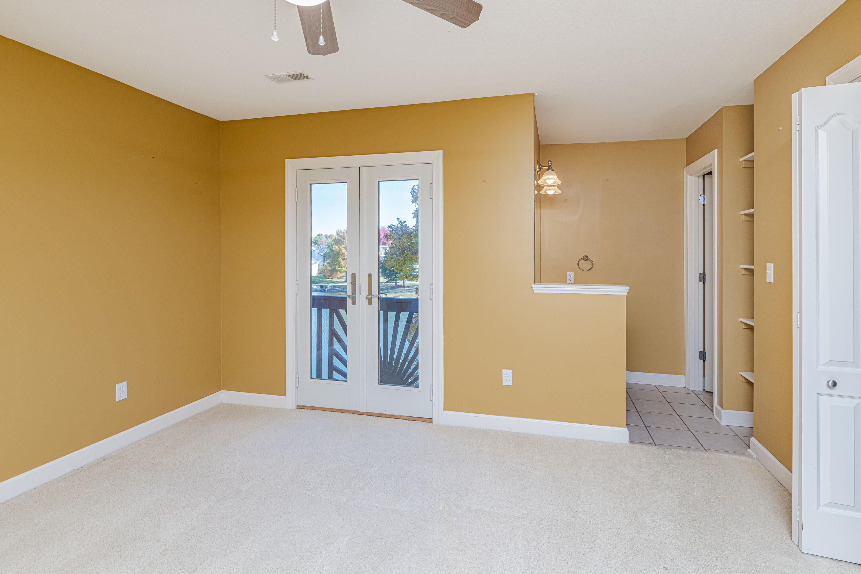 Columbia, Missouri 65203, United States, 4 Bedrooms Bedrooms, ,5 BathroomsBathrooms,Residential,Pending,70548