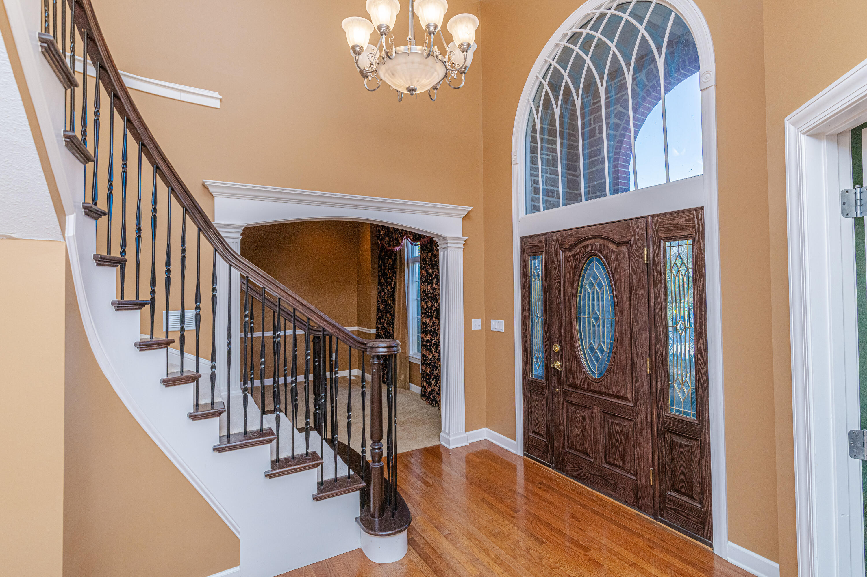 Columbia, Missouri 65203, United States, 4 Bedrooms Bedrooms, ,5 BathroomsBathrooms,Residential,Pending,70548