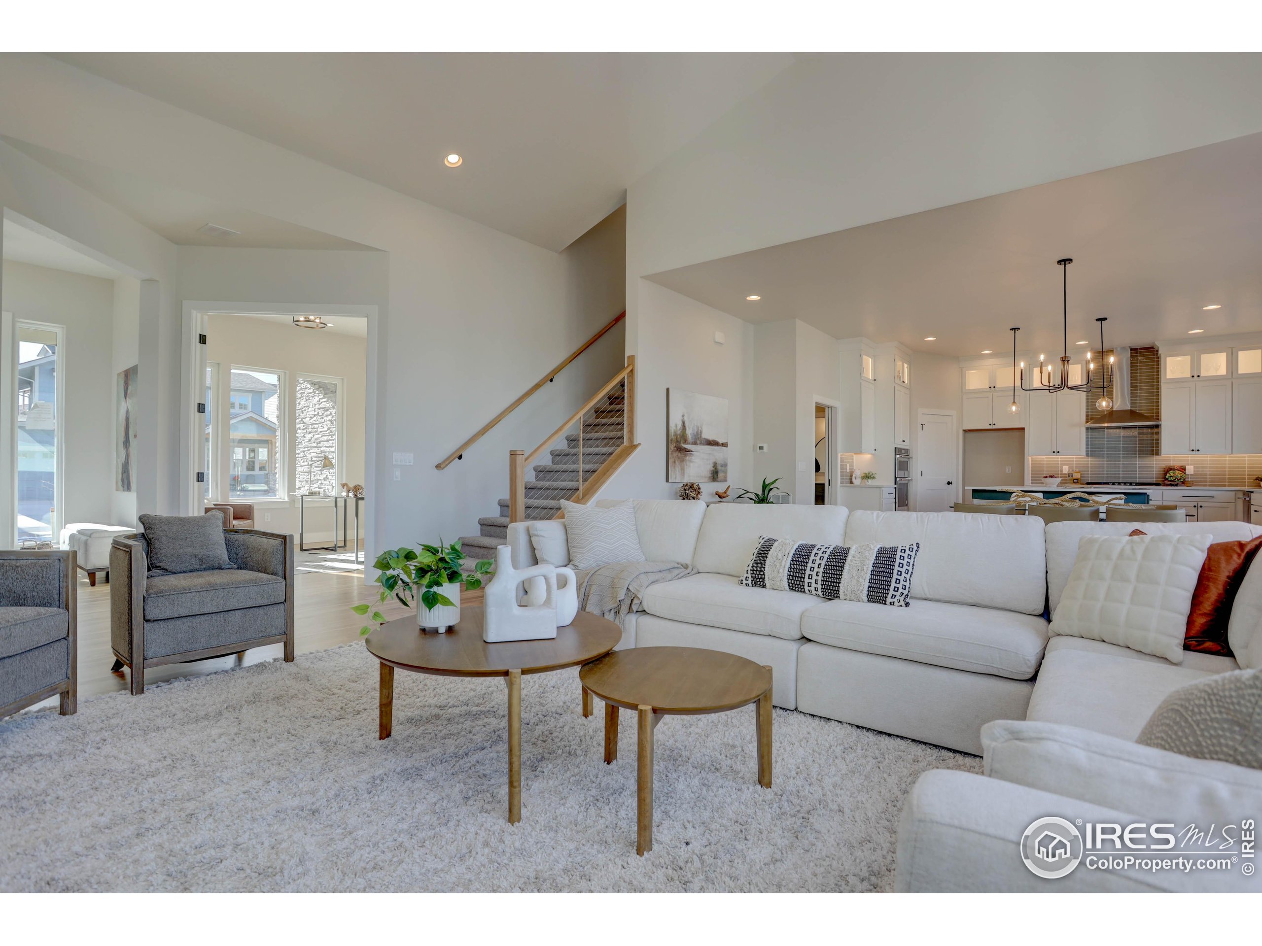 1030 Turnberry Cir