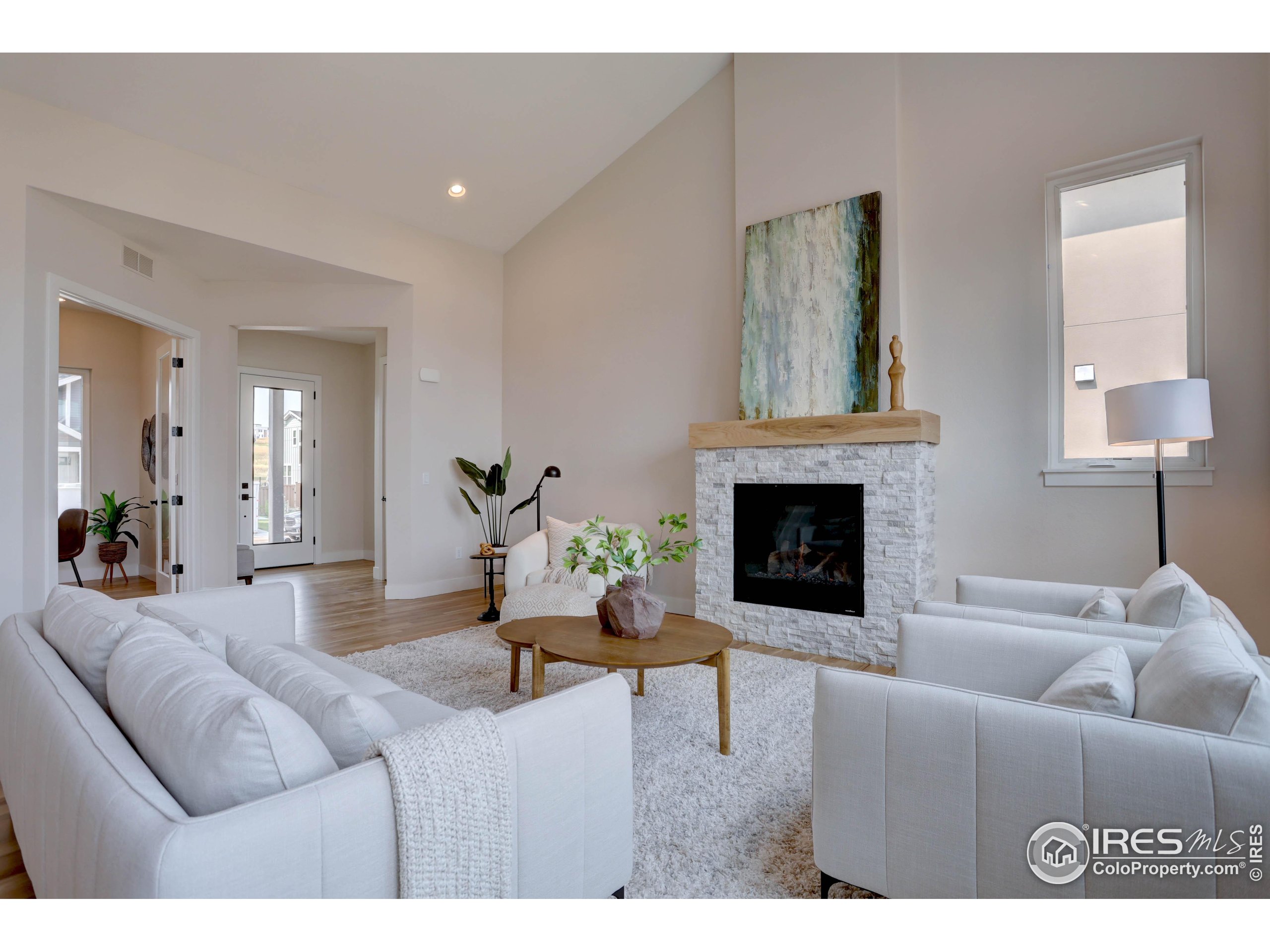 1030 Turnberry Cir