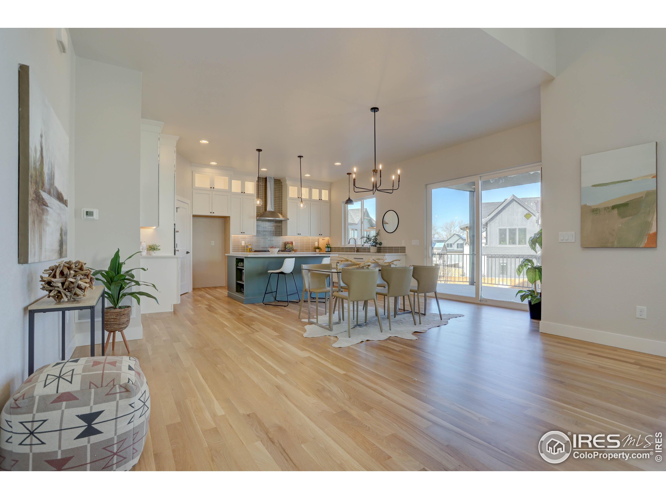 1030 Turnberry Cir