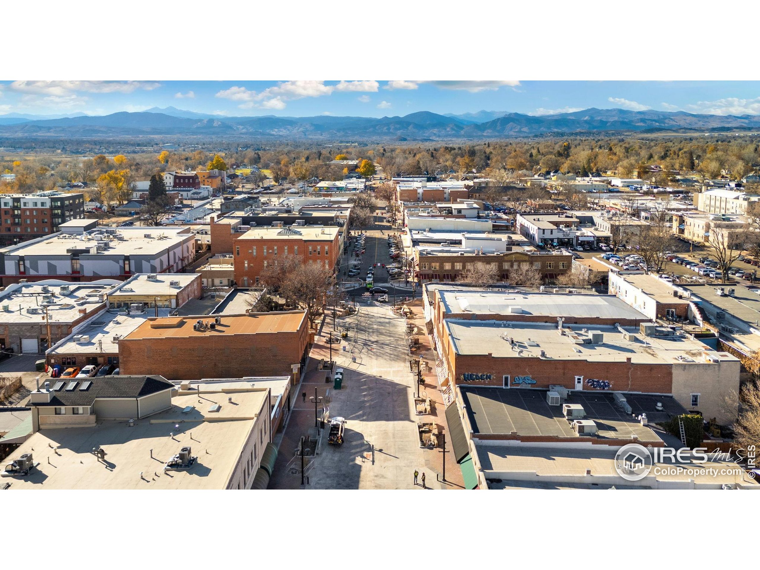 301 E 4th St Various