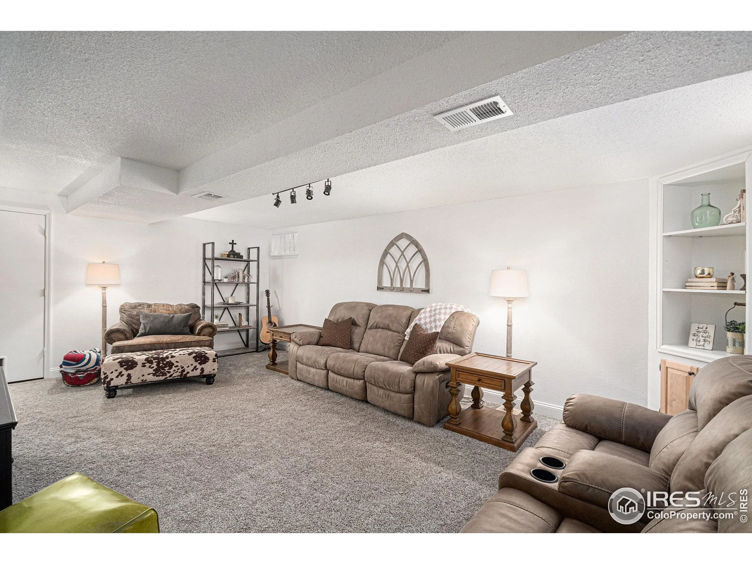 Eaton, Colorado 80615, United States, 3 Bedrooms Bedrooms, ,3 BathroomsBathrooms,Residential,Active,218077