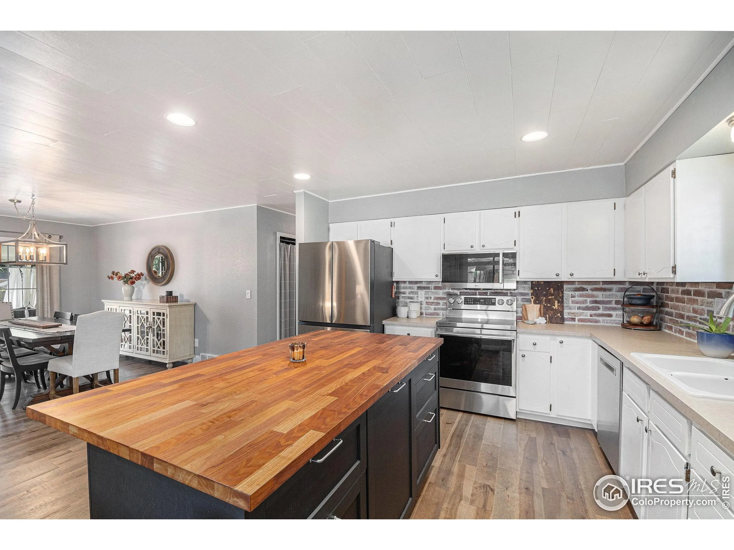 Eaton, Colorado 80615, United States, 3 Bedrooms Bedrooms, ,3 BathroomsBathrooms,Residential,Active,218077