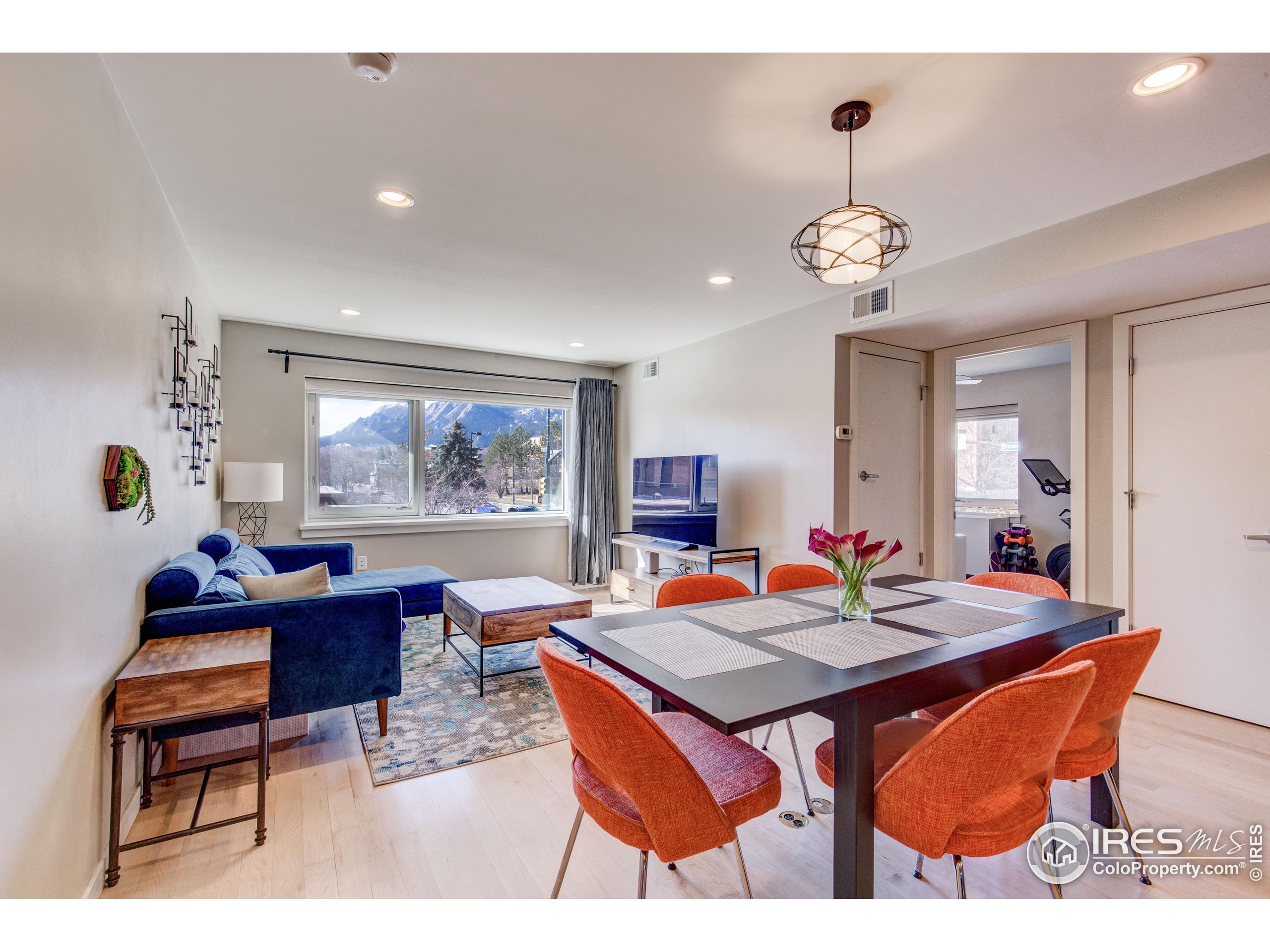1201 Balsam Ave 203