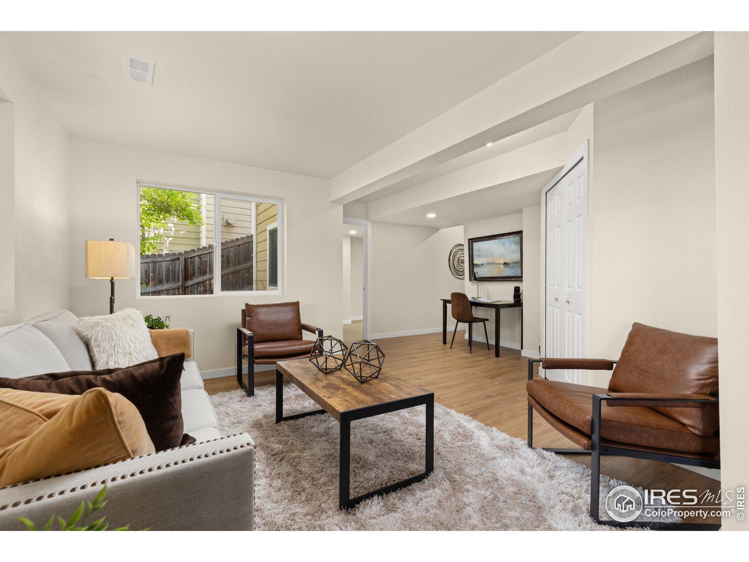 903 Grays Peak Dr