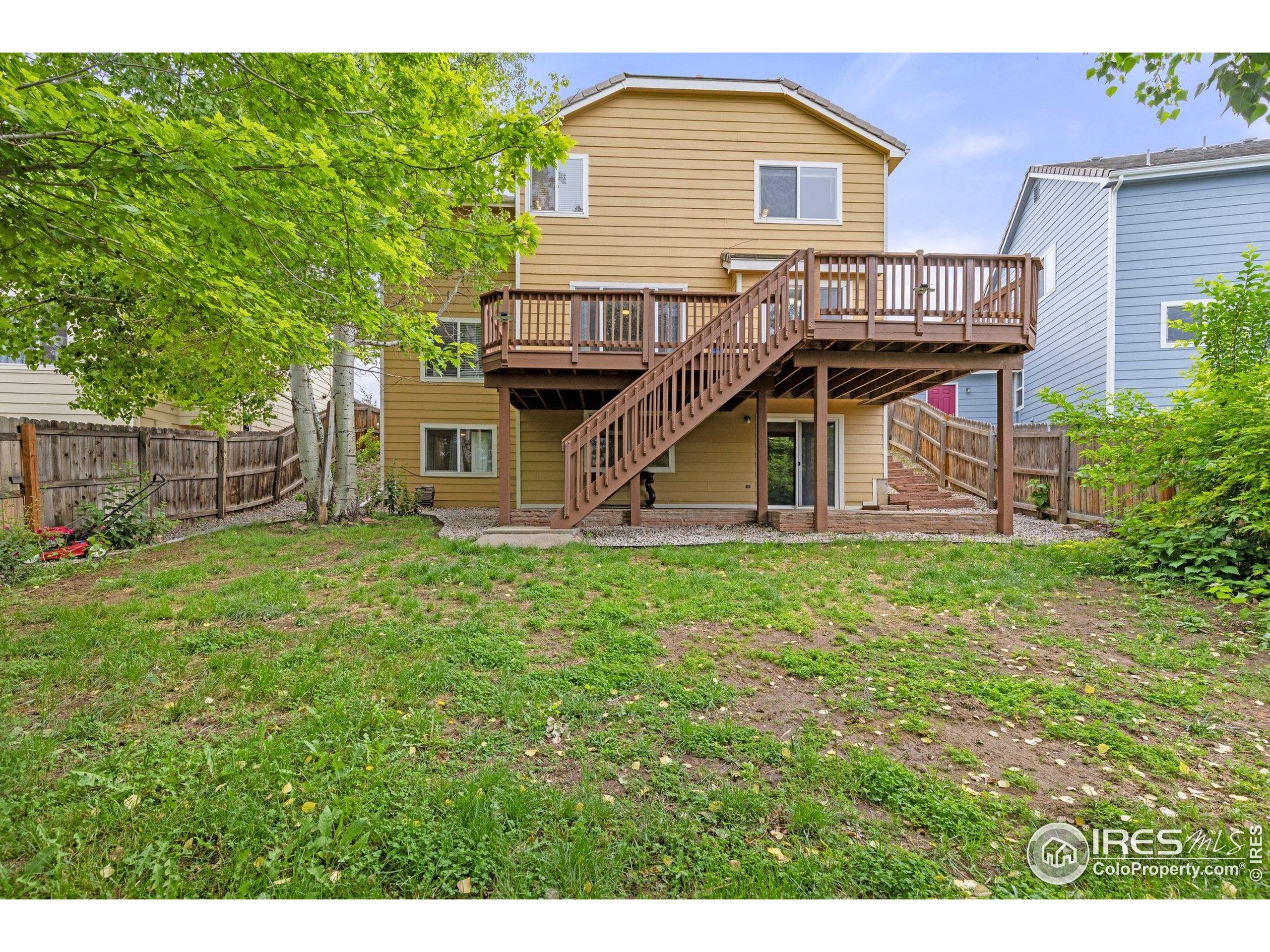 903 Grays Peak Dr