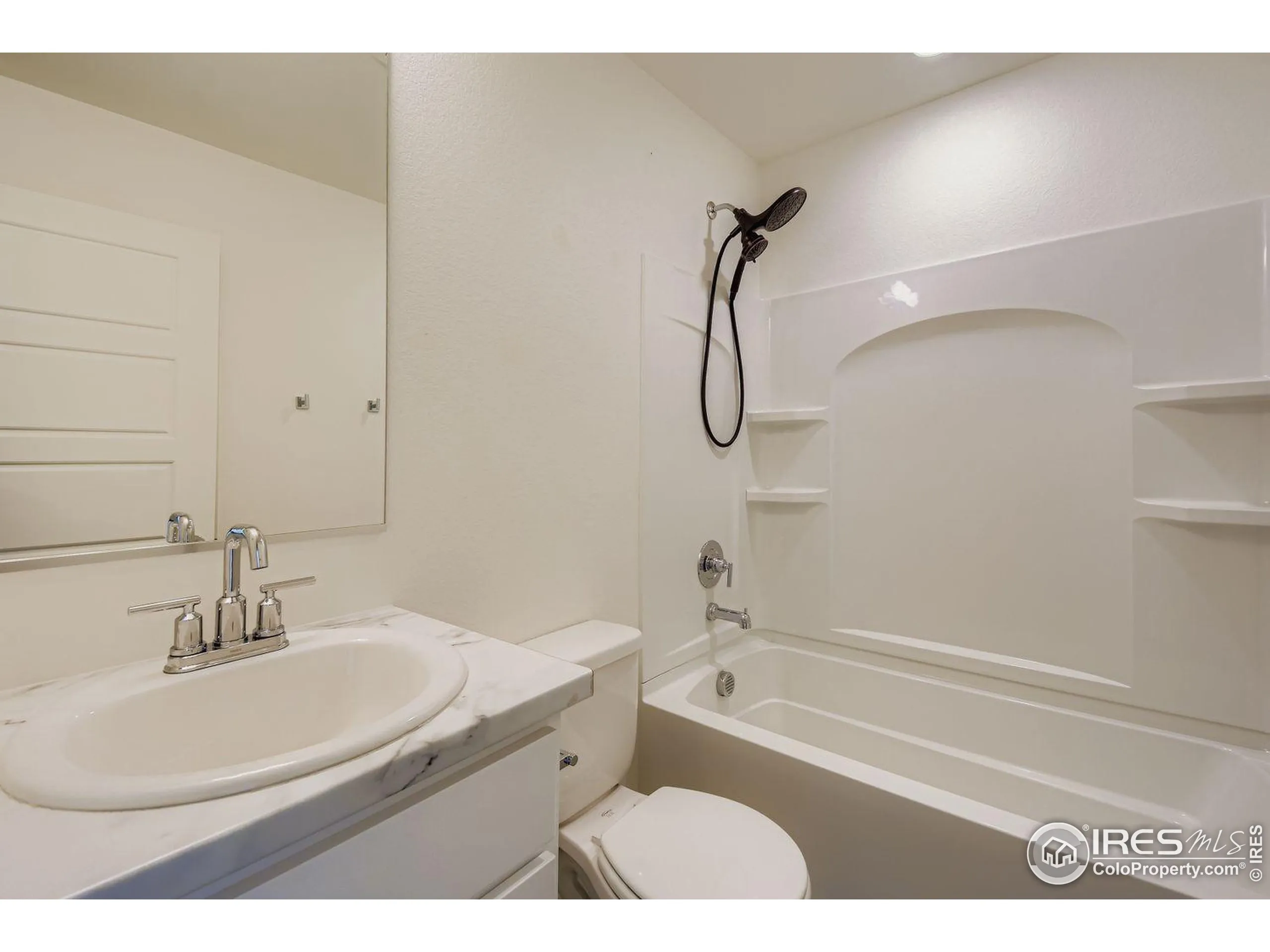 Johnstown, Colorado 80534, United States, 3 Bedrooms Bedrooms, ,3 BathroomsBathrooms,Residential,Active,230968