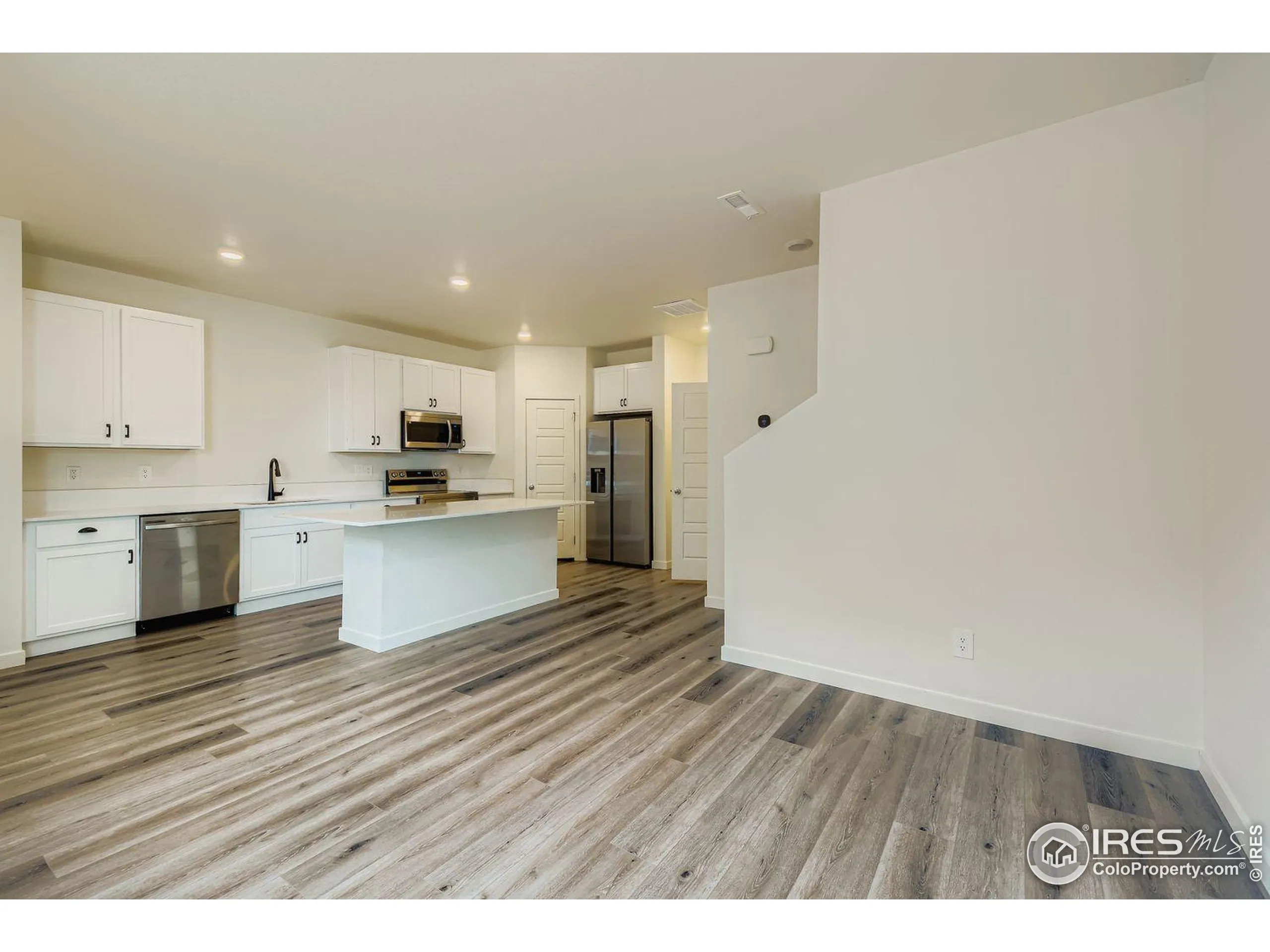 Johnstown, Colorado 80534, United States, 3 Bedrooms Bedrooms, ,3 BathroomsBathrooms,Residential,Active,230968