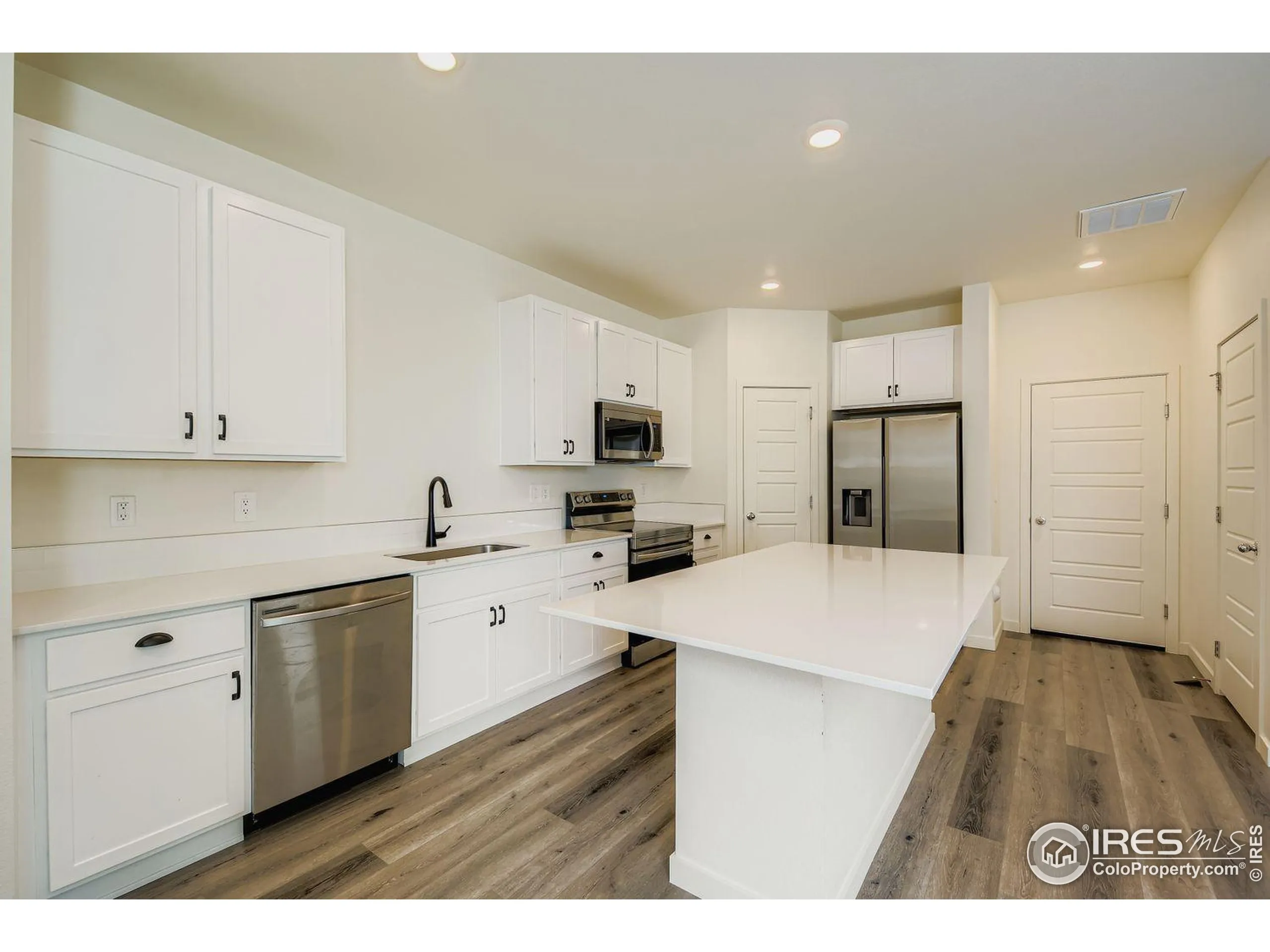 Johnstown, Colorado 80534, United States, 3 Bedrooms Bedrooms, ,3 BathroomsBathrooms,Residential,Active,230968