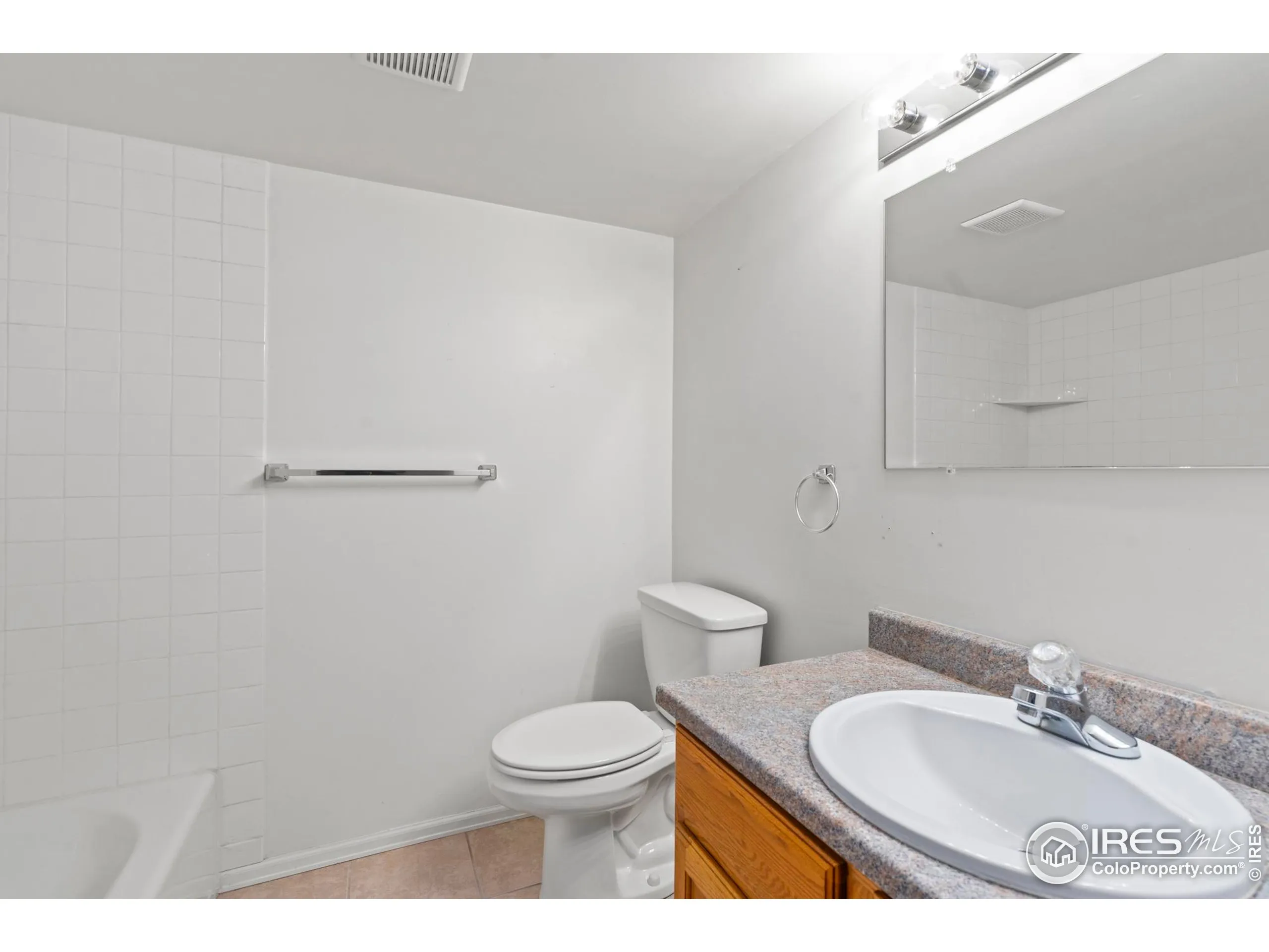 Mead, Colorado 80542, United States, 4 Bedrooms Bedrooms, ,3 BathroomsBathrooms,Residential,Pending,24442