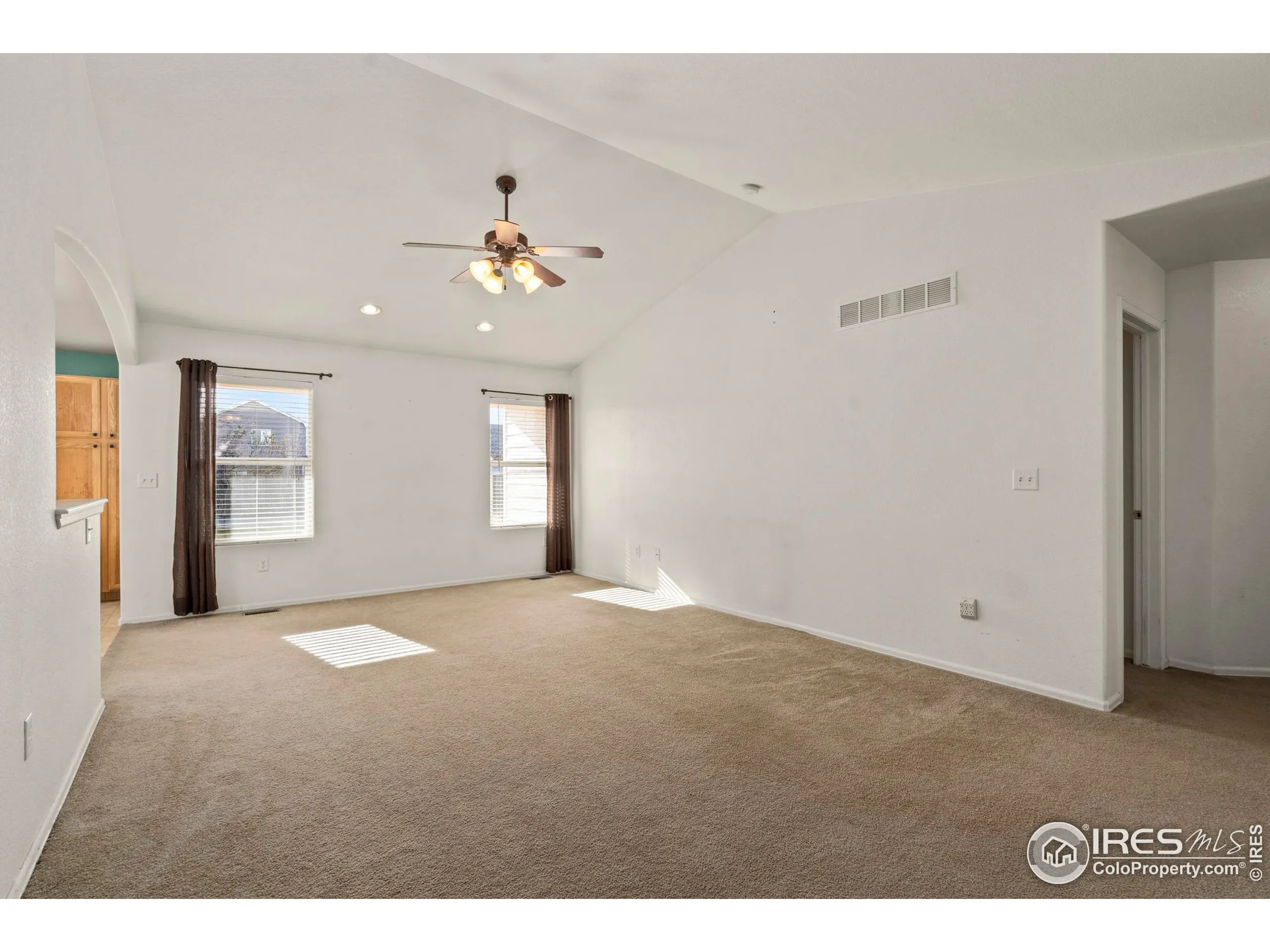 Mead, Colorado 80542, United States, 4 Bedrooms Bedrooms, ,3 BathroomsBathrooms,Residential,Pending,24442