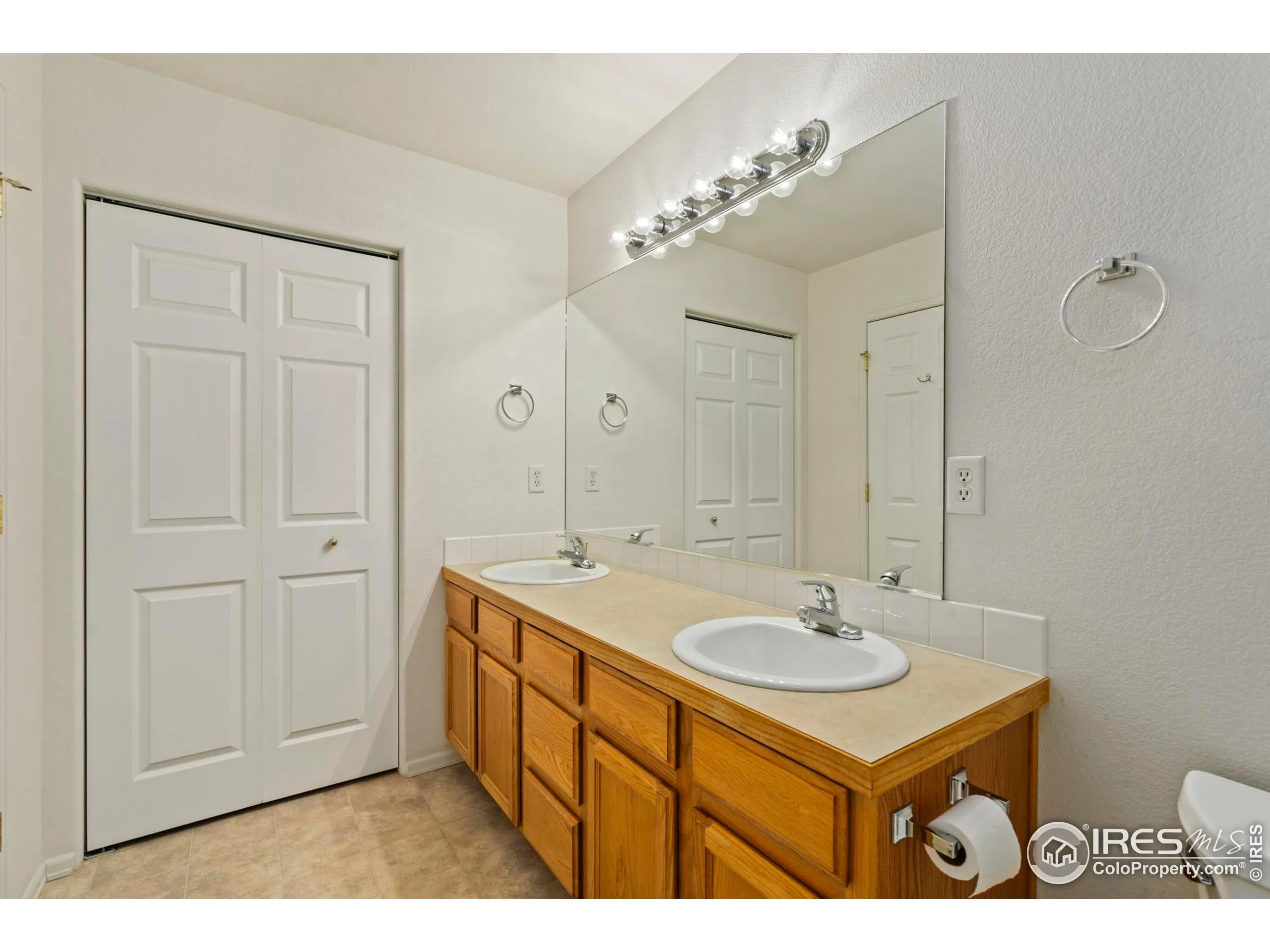 Mead, Colorado 80542, United States, 4 Bedrooms Bedrooms, ,3 BathroomsBathrooms,Residential,Pending,24442