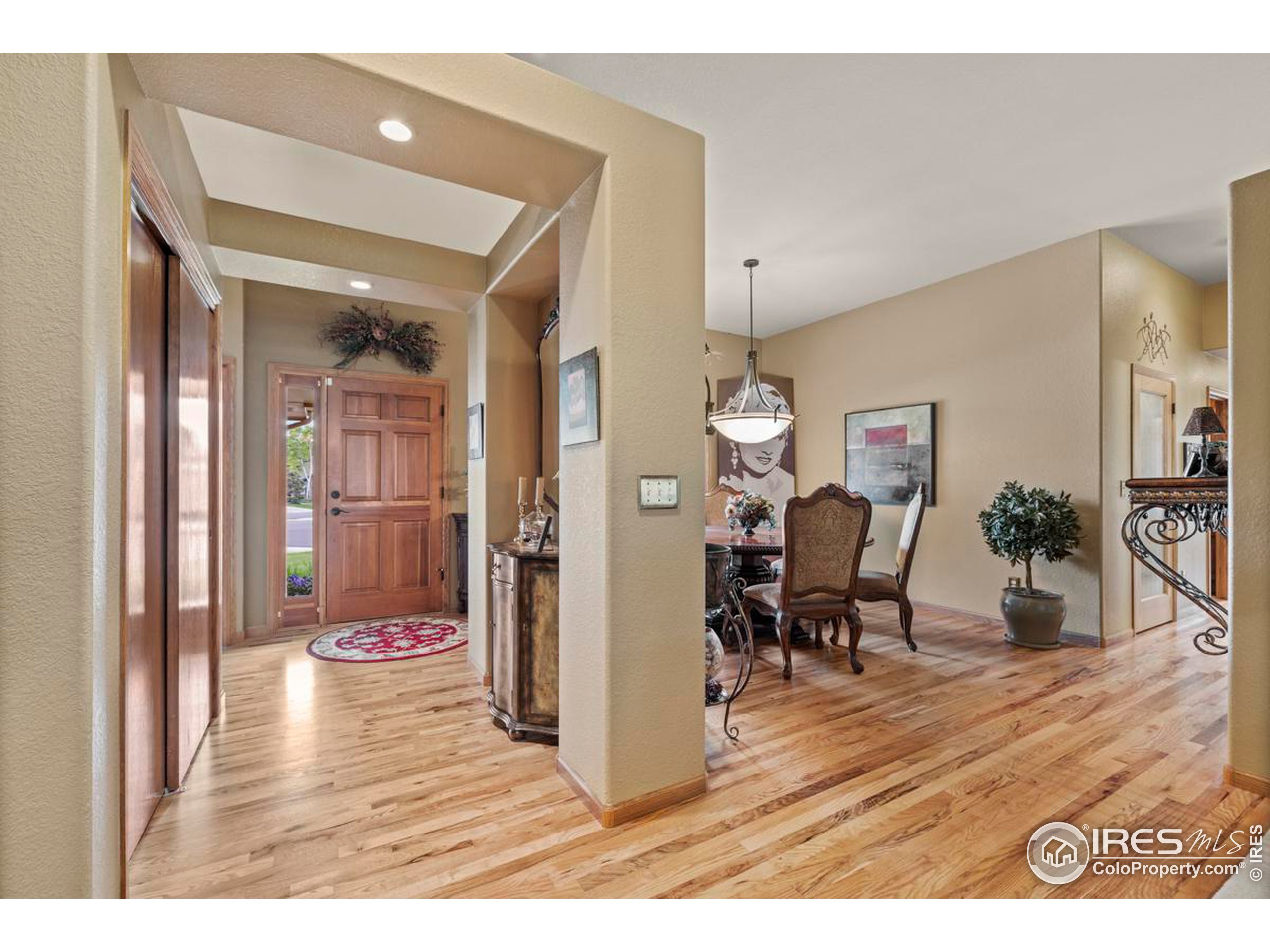 Photo 3 of 40 of 5607 Willow Springs Ct house