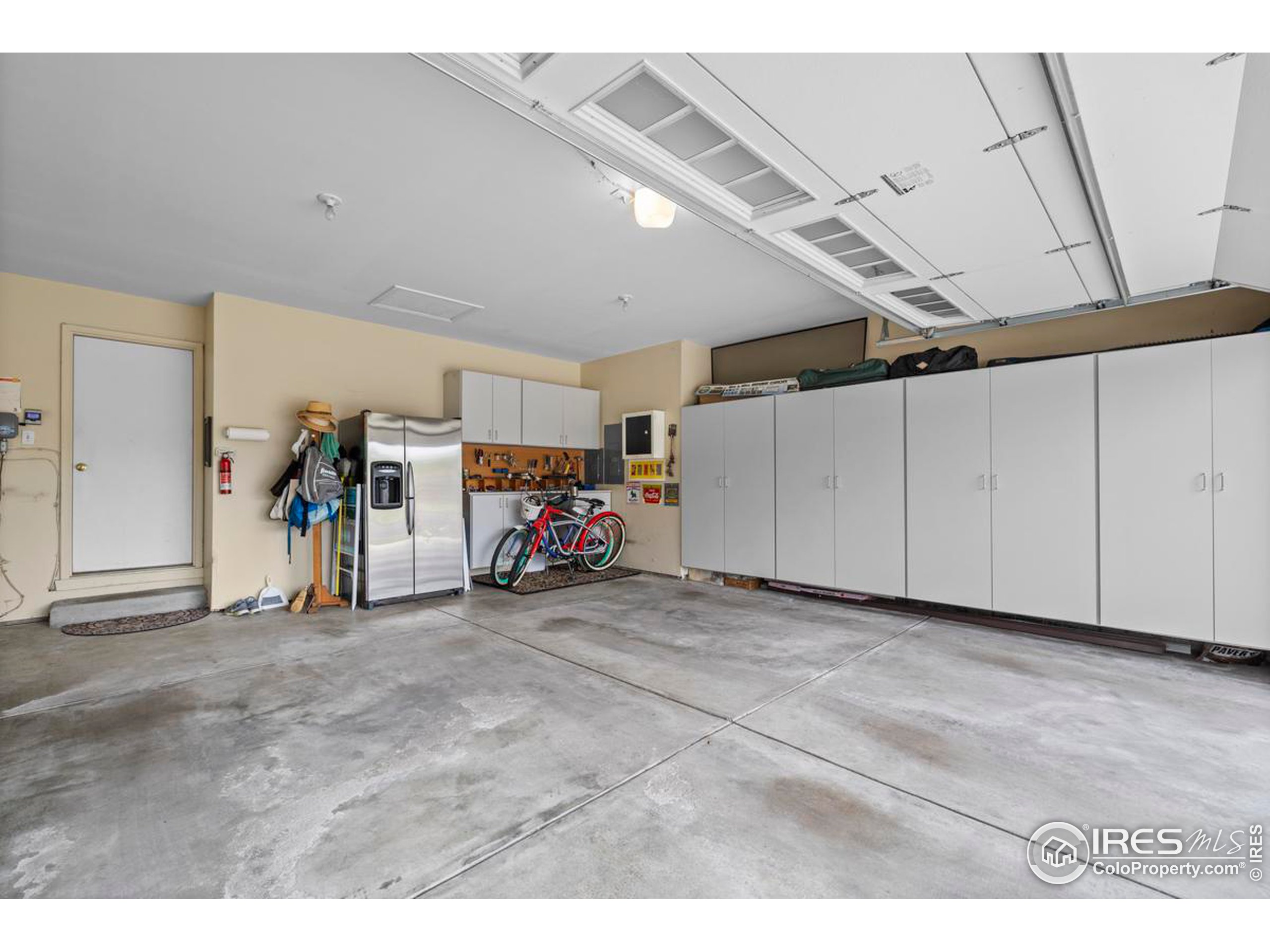 Photo 34 of 40 of 5607 Willow Springs Ct house
