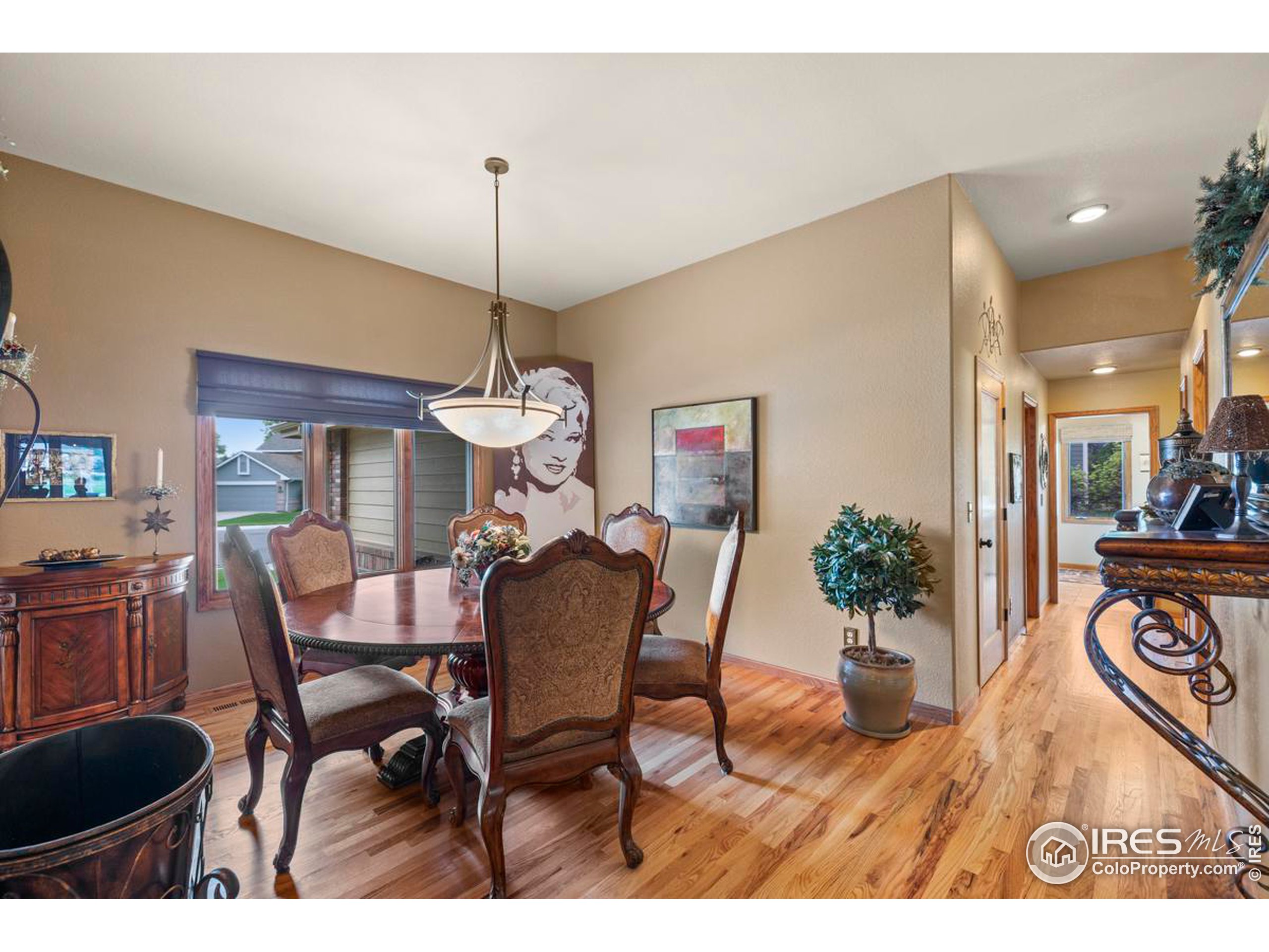 Photo 5 of 40 of 5607 Willow Springs Ct house