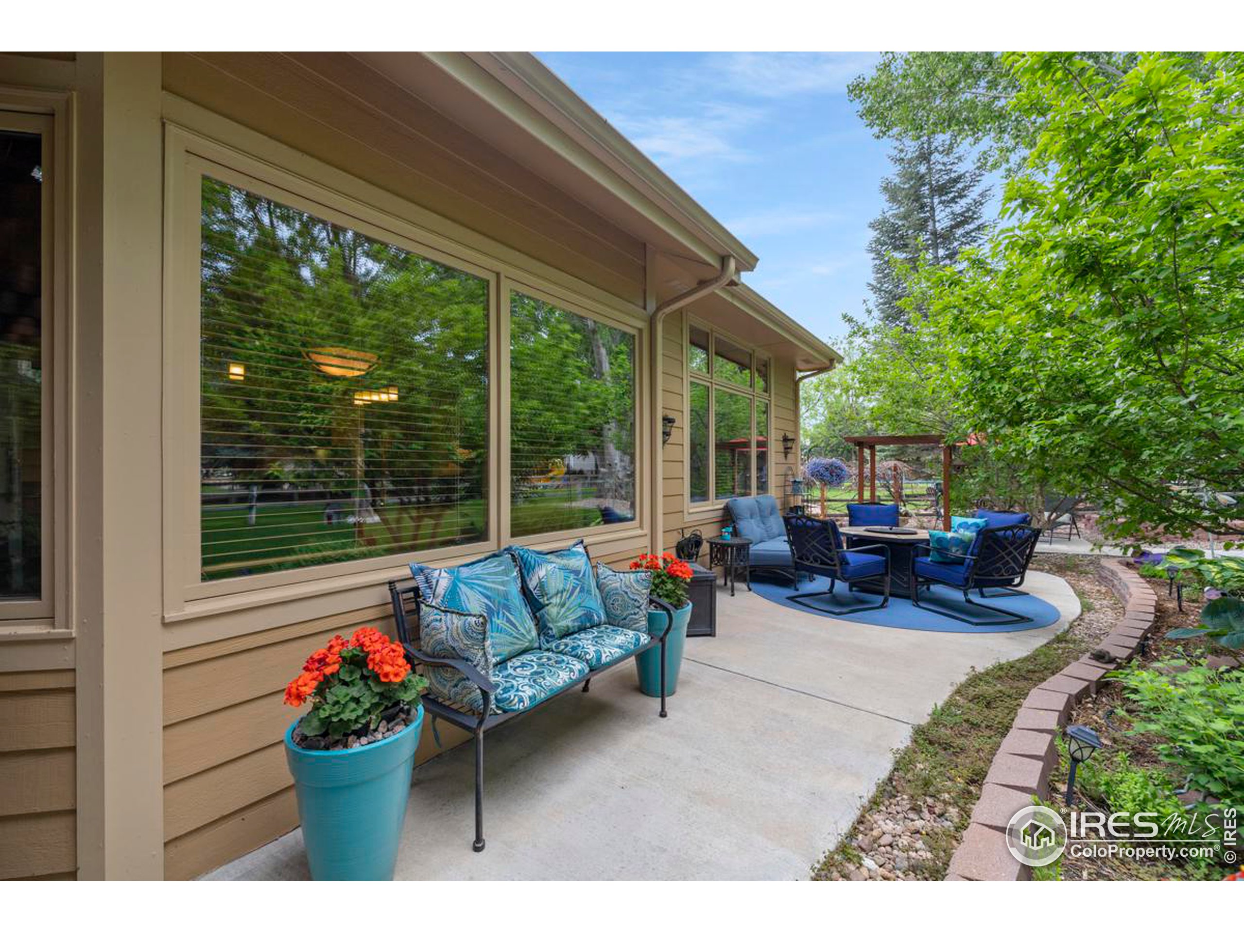 Photo 35 of 40 of 5607 Willow Springs Ct house