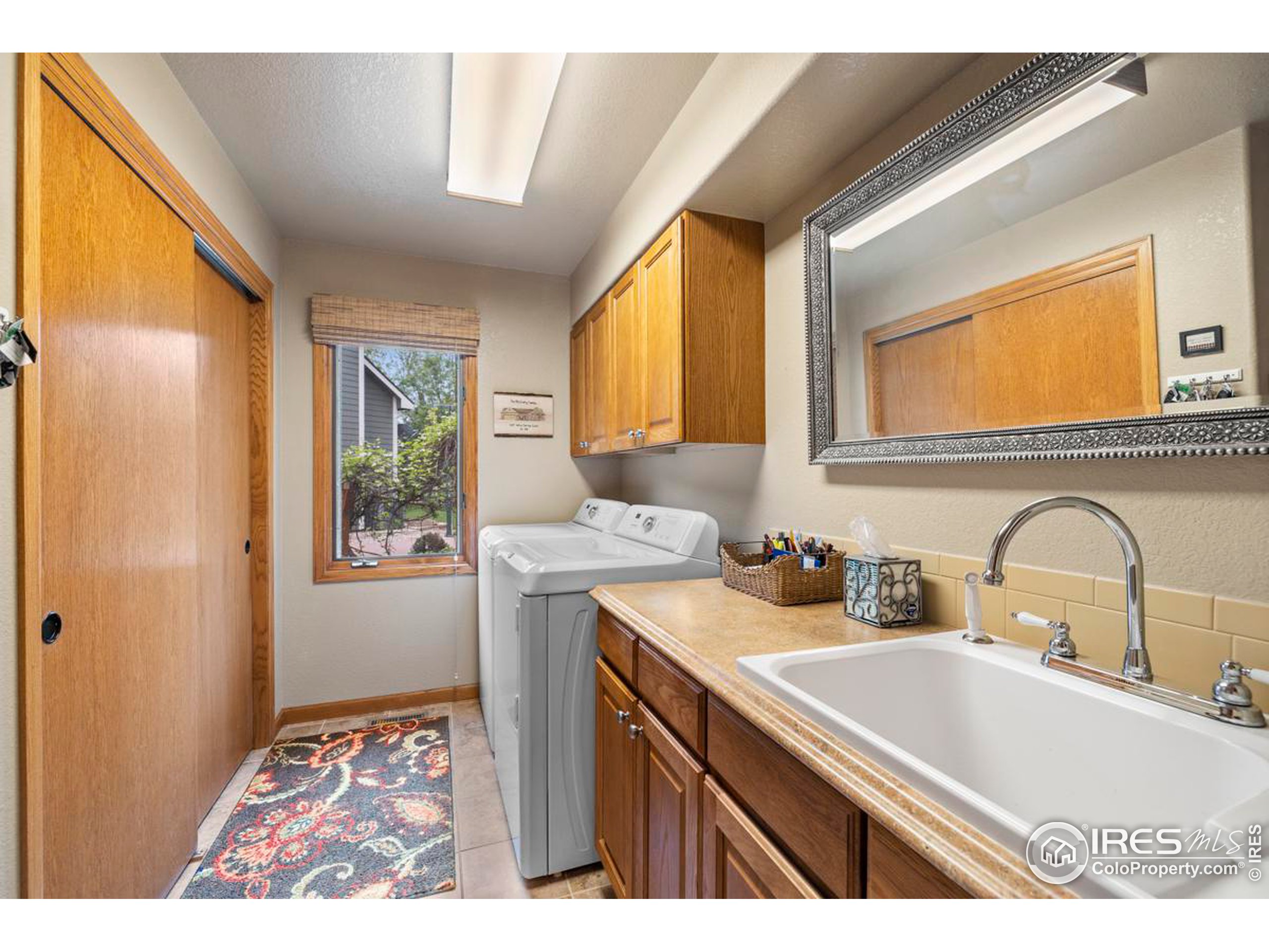 Photo 16 of 40 of 5607 Willow Springs Ct house