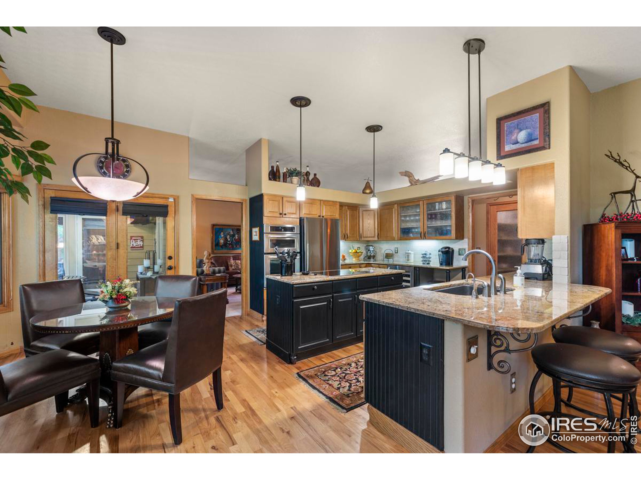Photo 11 of 40 of 5607 Willow Springs Ct house
