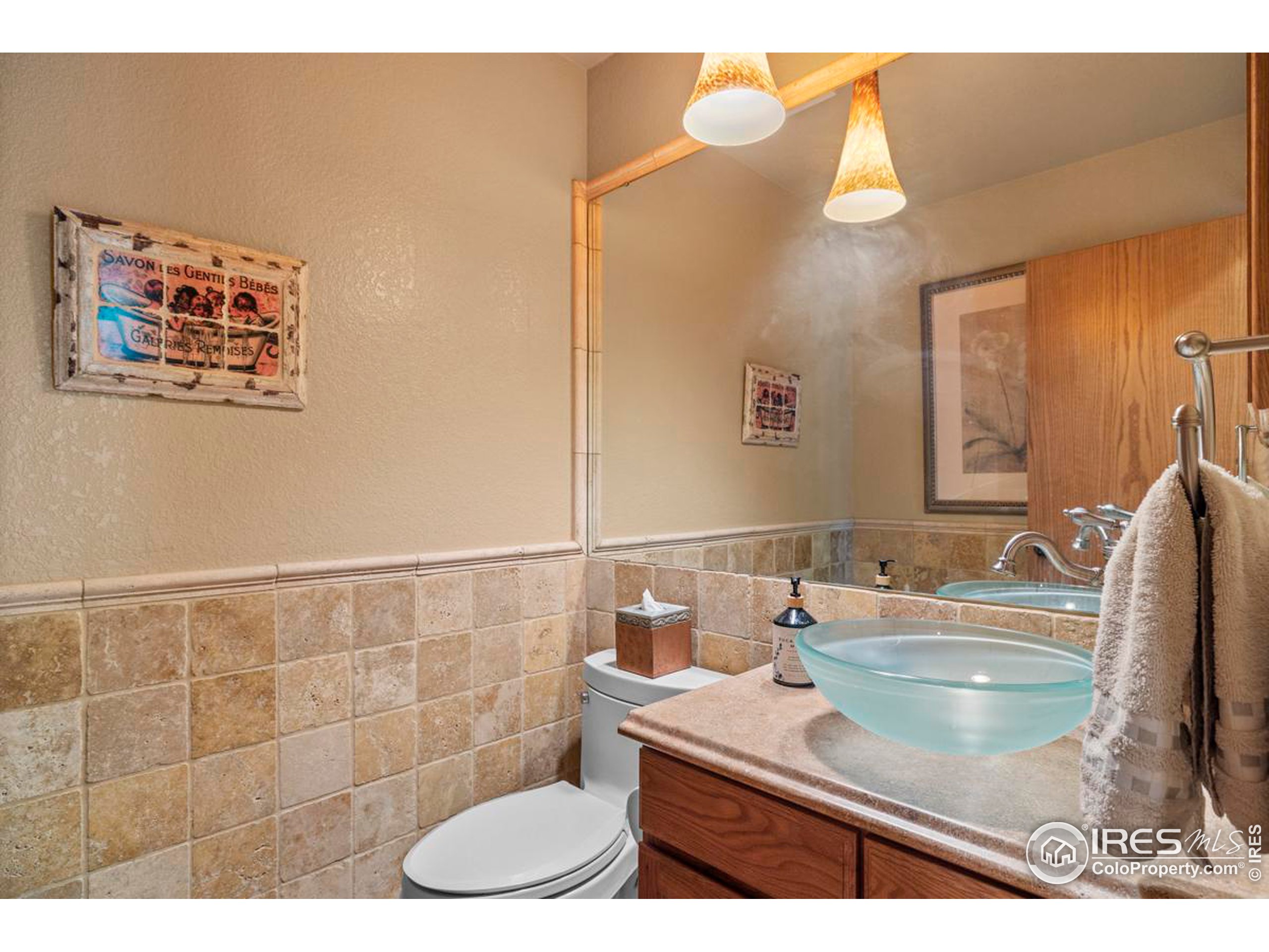 Photo 17 of 40 of 5607 Willow Springs Ct house