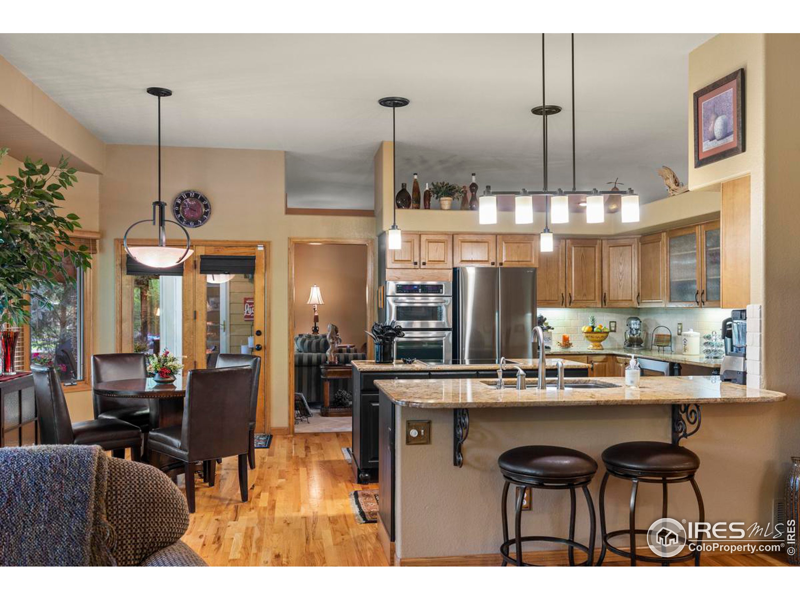 Photo 8 of 40 of 5607 Willow Springs Ct house