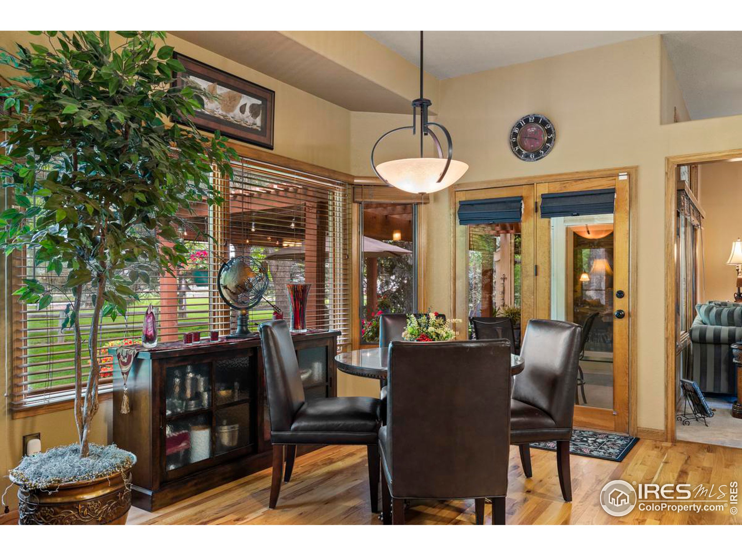 Photo 12 of 40 of 5607 Willow Springs Ct house