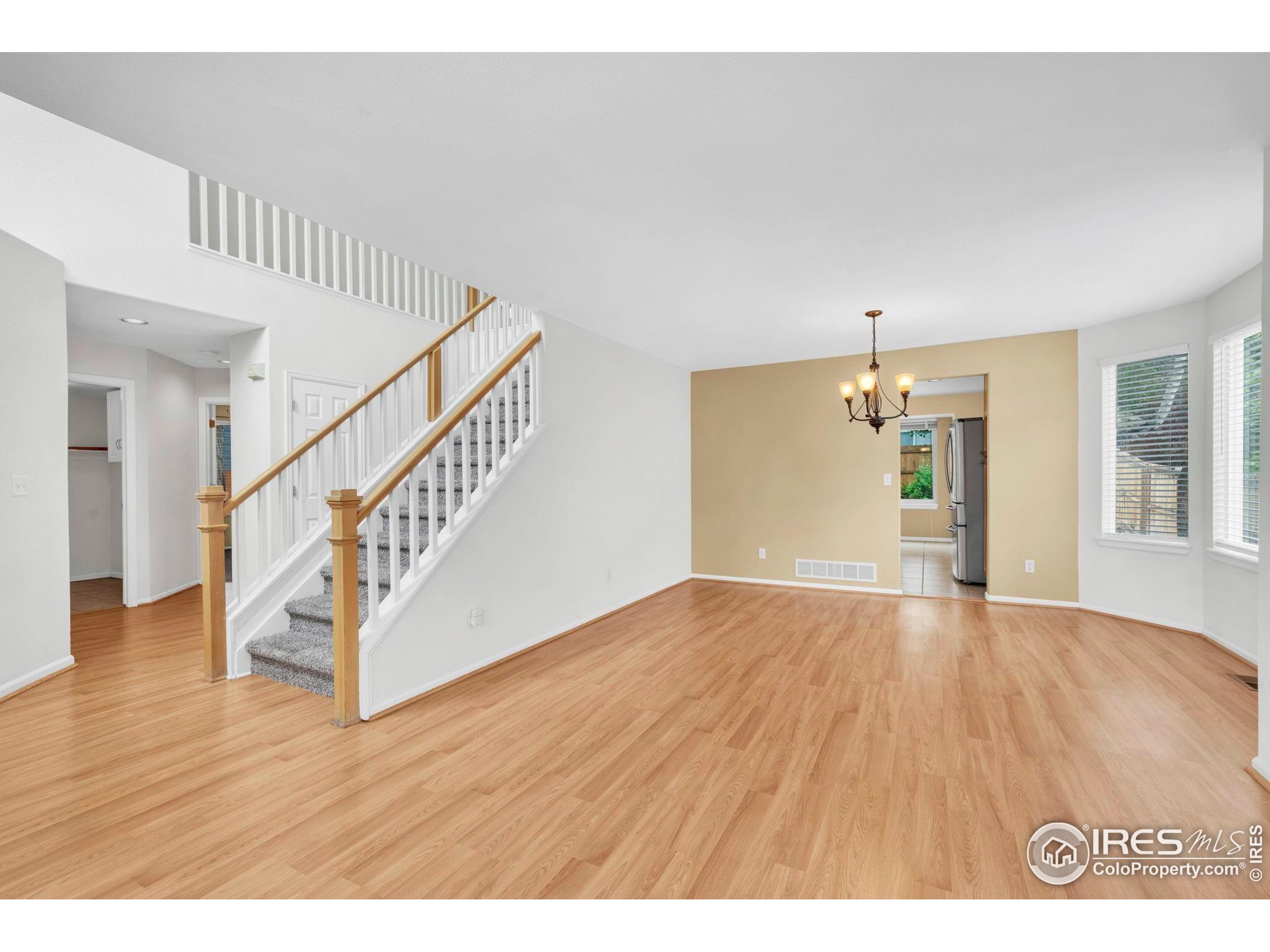 2047 Erie Ln