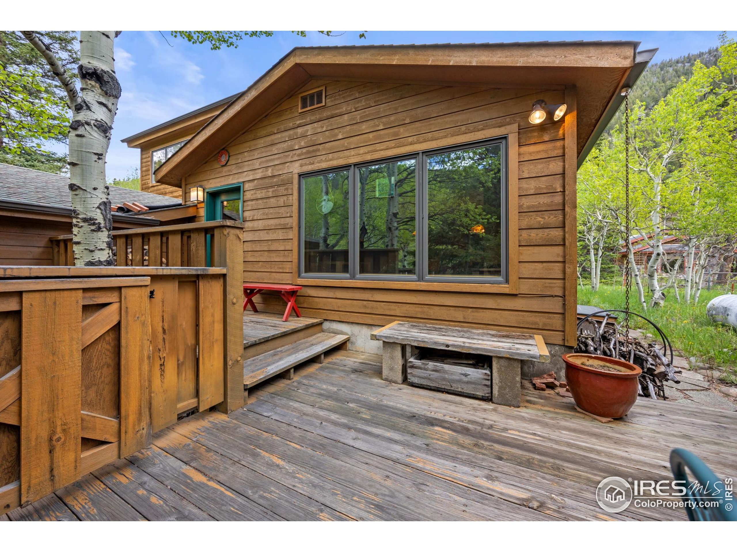 1075 Eldorado Ave