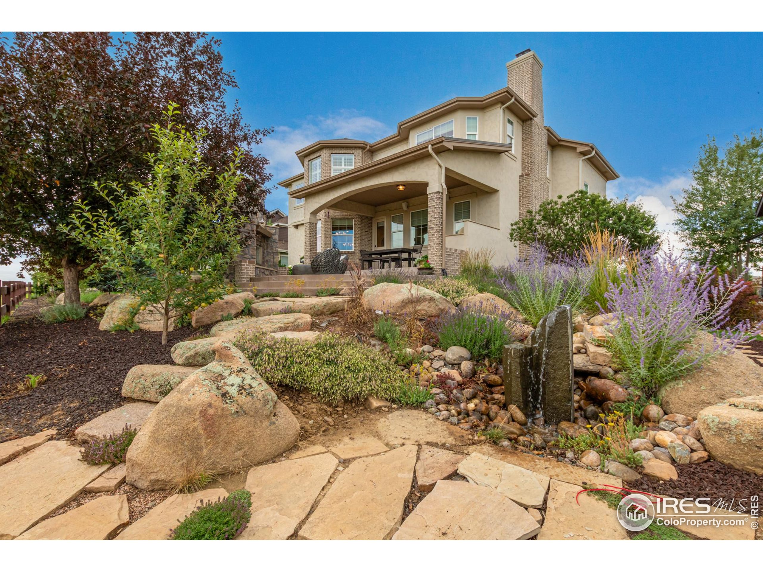 6974 Ridgeline Dr