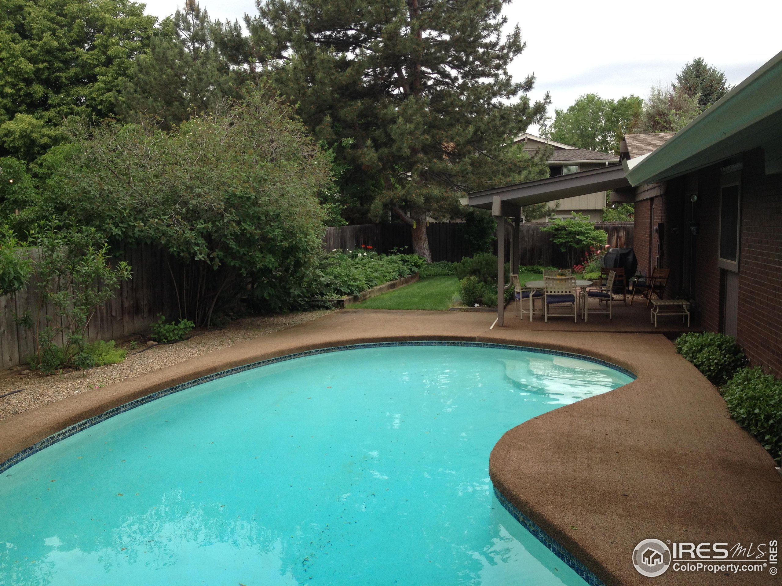 325 Fox Ct