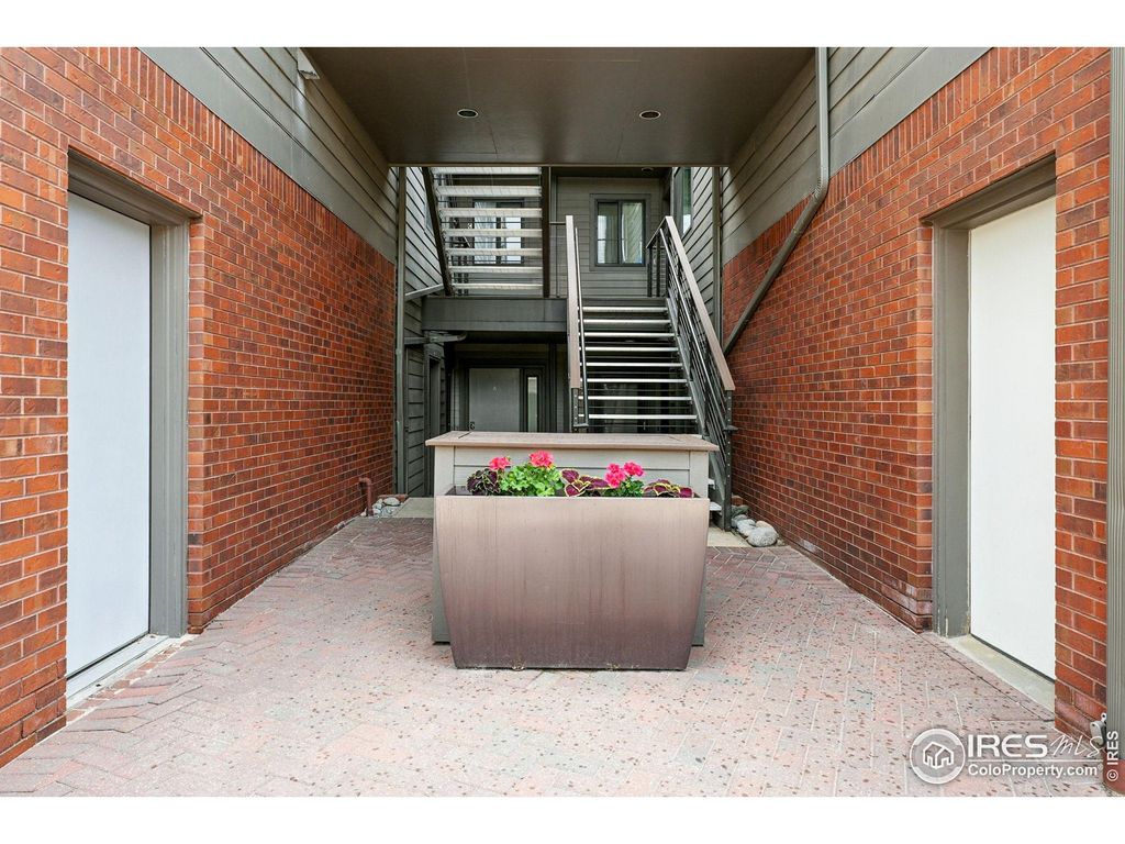 Photo of 854 Walnut St B, Boulder, CO 80302 (MLS # 1036712)